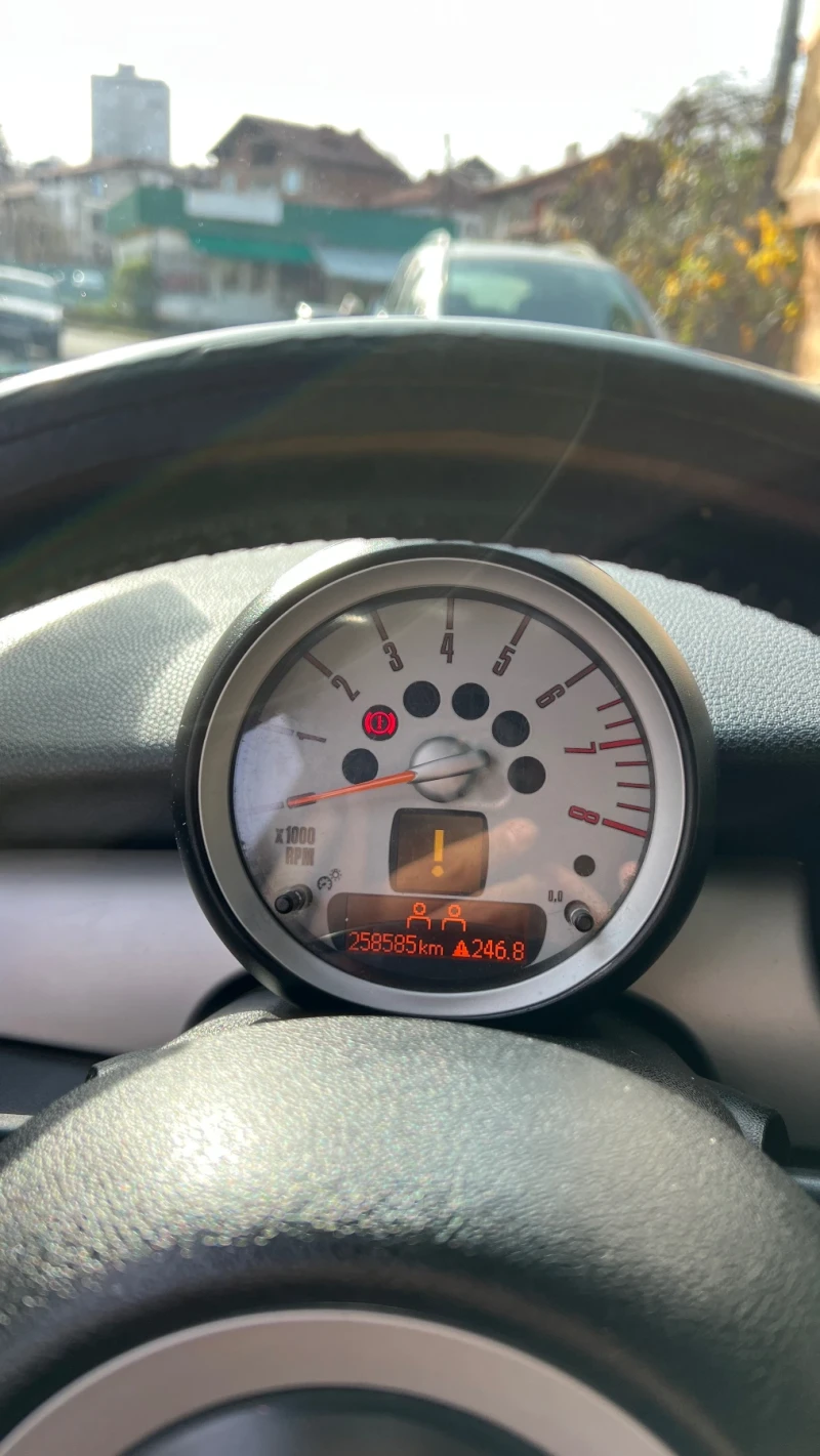 Mini Cooper Mini One Бензин 1.4, снимка 5 - Автомобили и джипове - 52699767