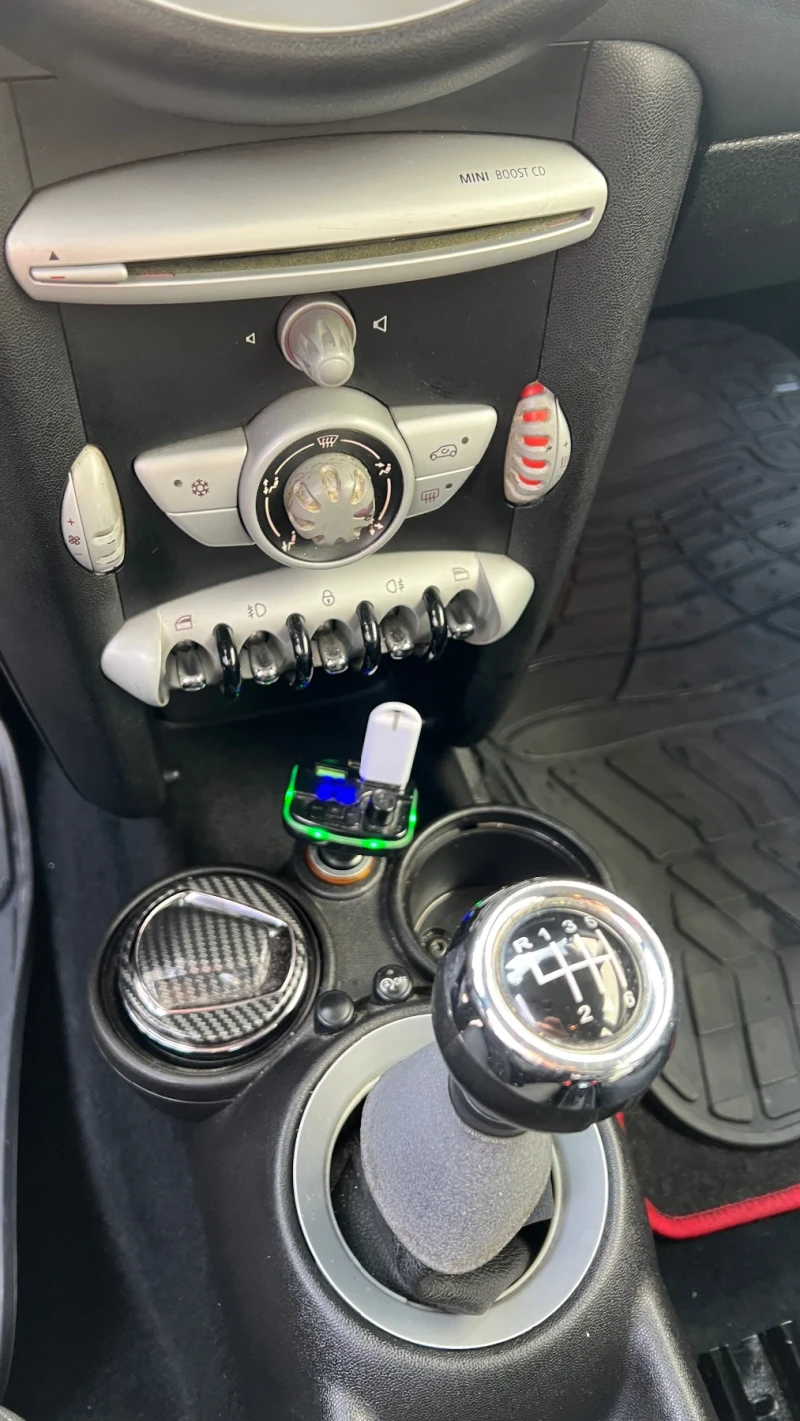 Mini Cooper Mini One Бензин 1.4, снимка 3 - Автомобили и джипове - 52699767