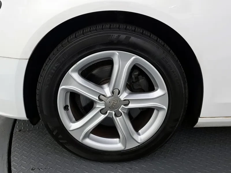 Audi A4 2.0 TDI, снимка 14 - Автомобили и джипове - 55009821