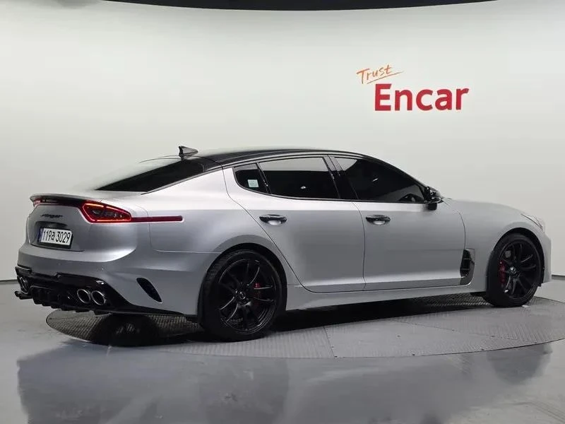 Kia Stinger, снимка 3 - Автомобили и джипове - 56690468