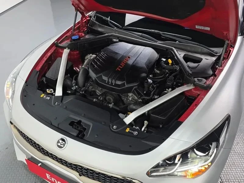 Kia Stinger, снимка 12 - Автомобили и джипове - 56690468