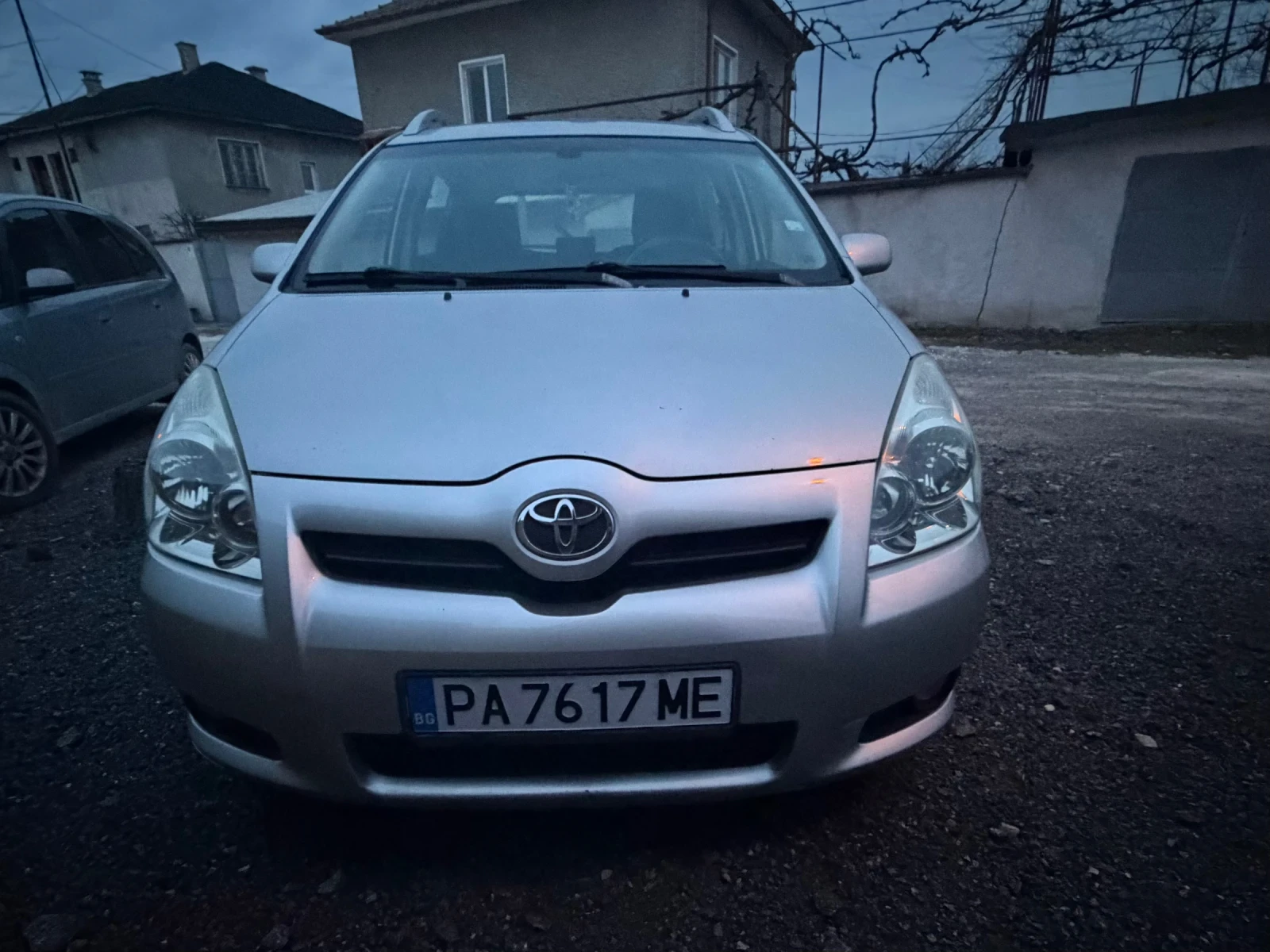 Toyota Corolla verso 2.2 D4D | Mobile.bg � ����������� 4