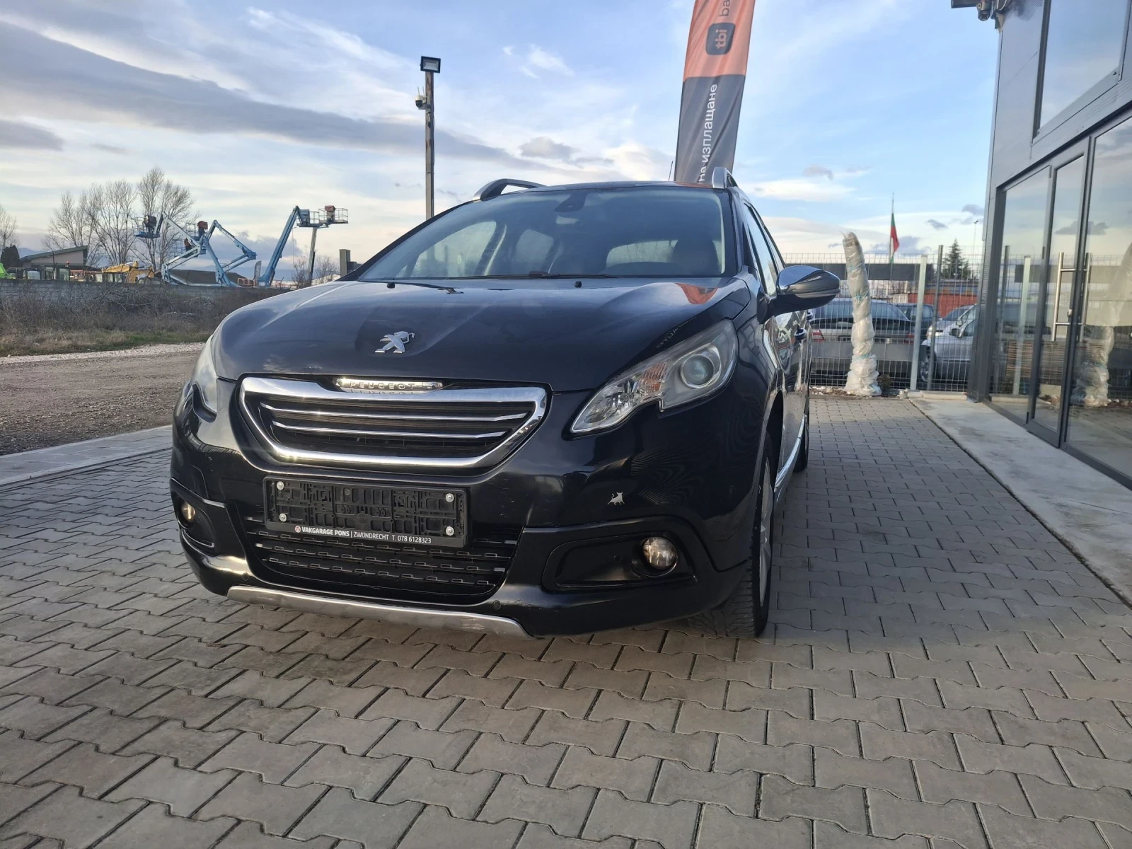Peugeot 2008 1.2i* * AUTOMAT* * koja* * navi* EURO6  - изображение 8