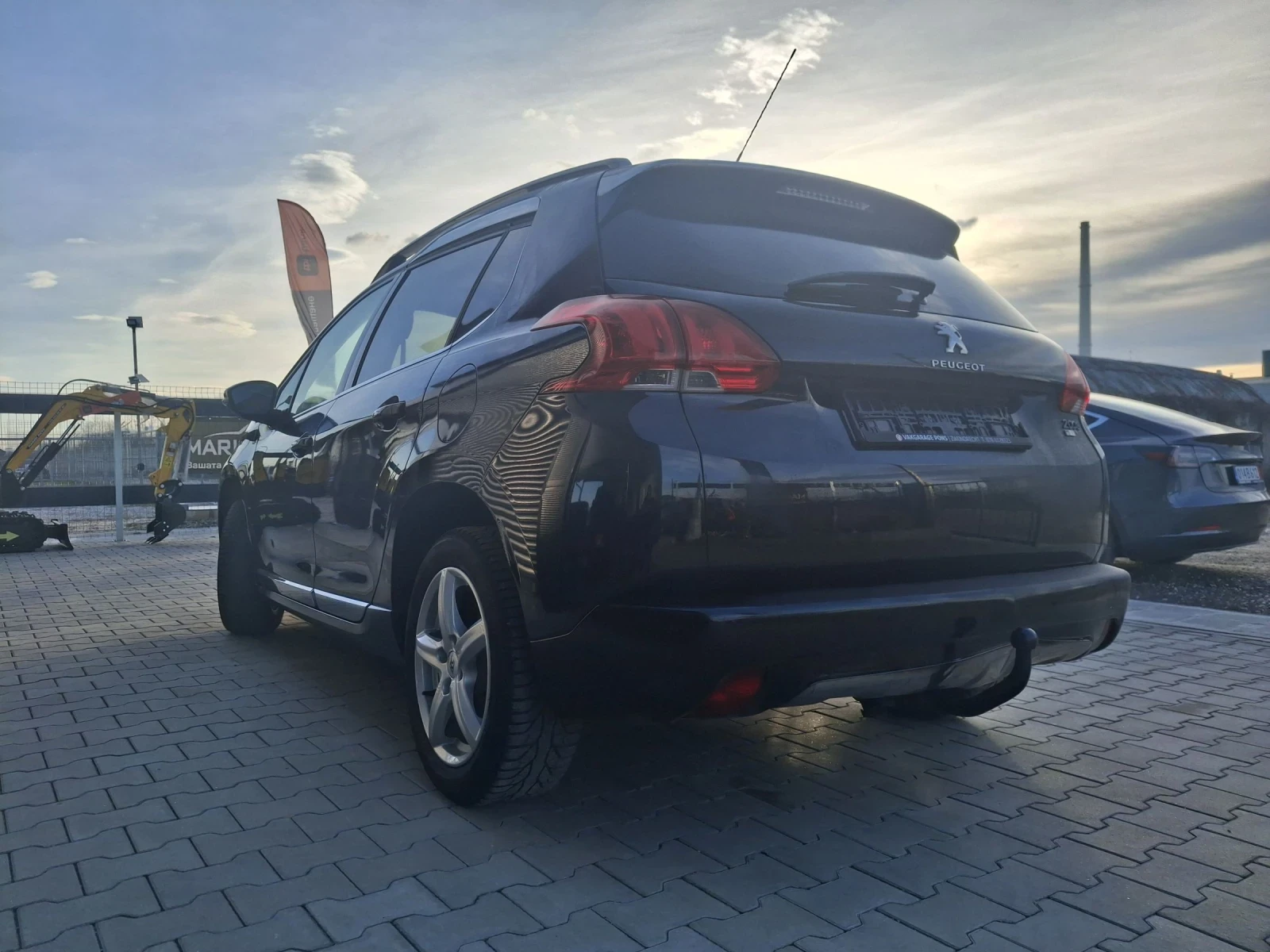 Peugeot 2008 1.2i* * AUTOMAT* * koja* * navi* EURO6  - изображение 4