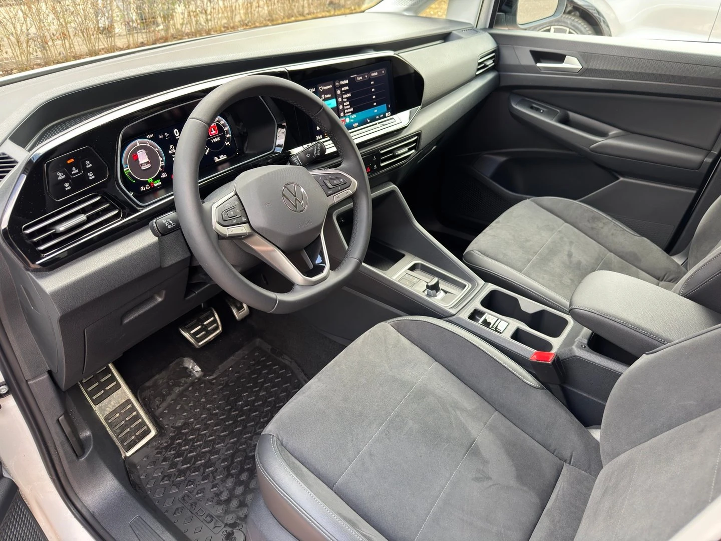 VW Caddy Style eHybrid 5 места - изображение 5