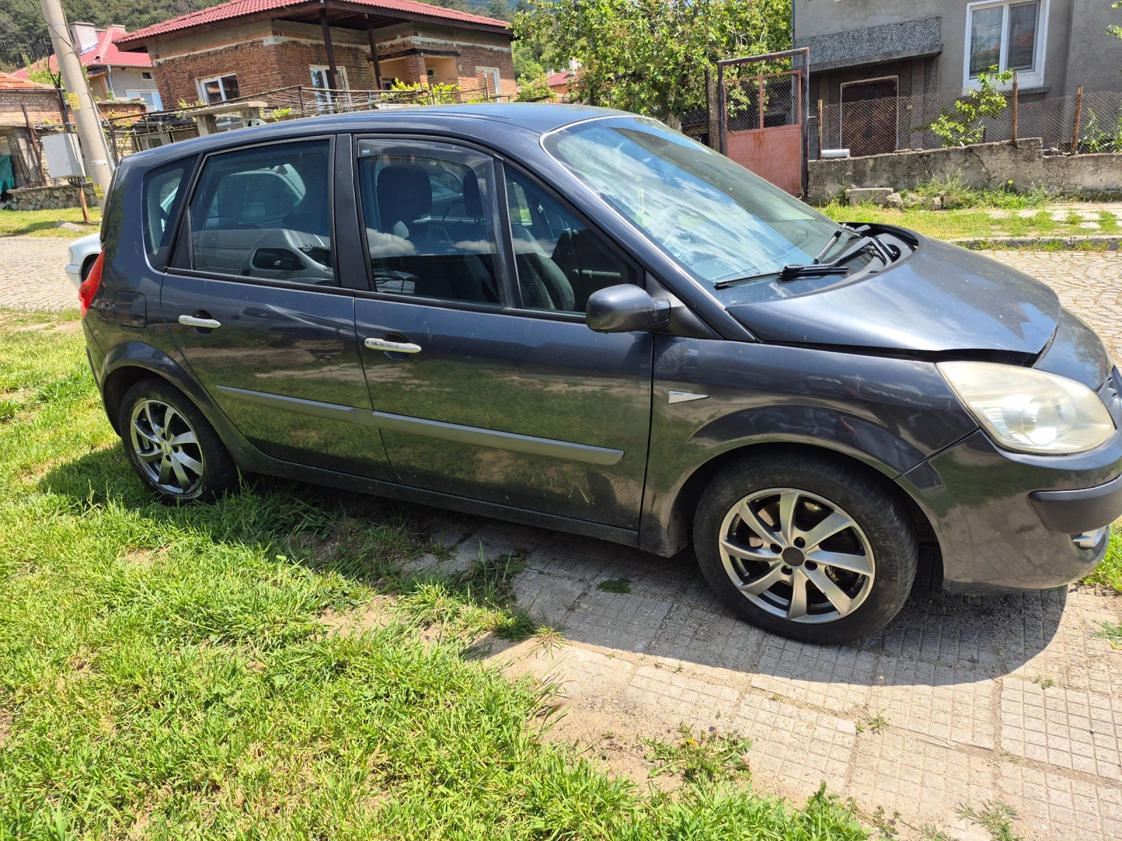 Renault Scenic, снимка 2 - Автомобили и джипове - 54454017