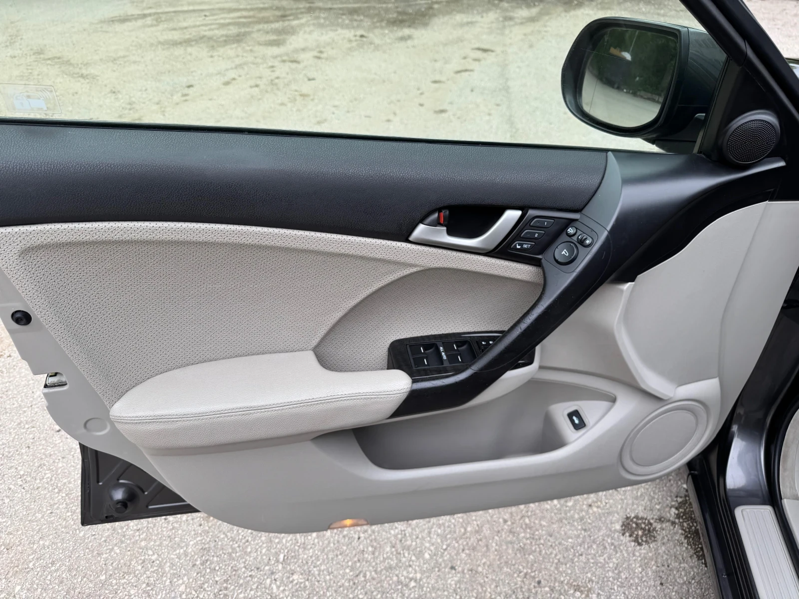 Honda Accord 2.4i-vtec Executive Швейцария , снимка 9 - Автомобили и джипове - 54591141