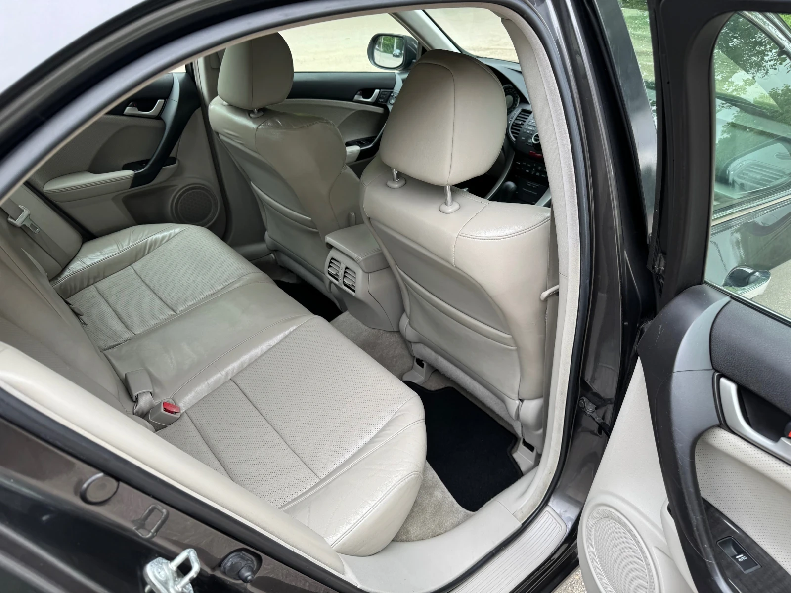 Honda Accord 2.4i-vtec Executive Швейцария , снимка 14 - Автомобили и джипове - 54591141
