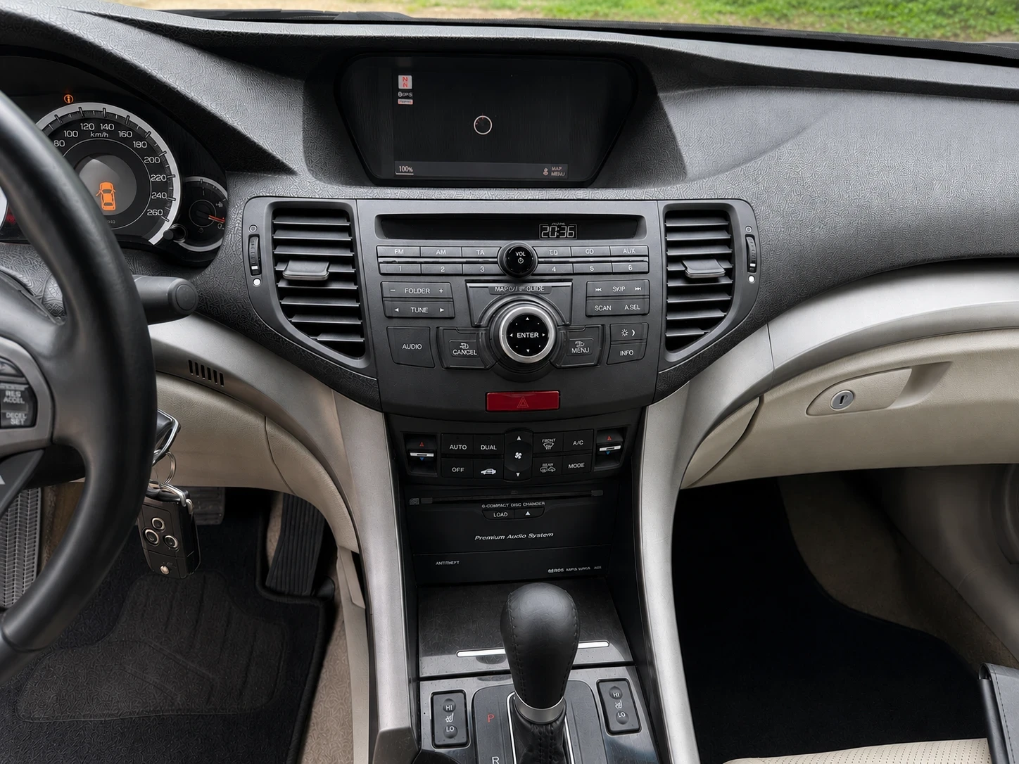 Honda Accord 2.4i-vtec Executive Швейцария , снимка 12 - Автомобили и джипове - 54591141