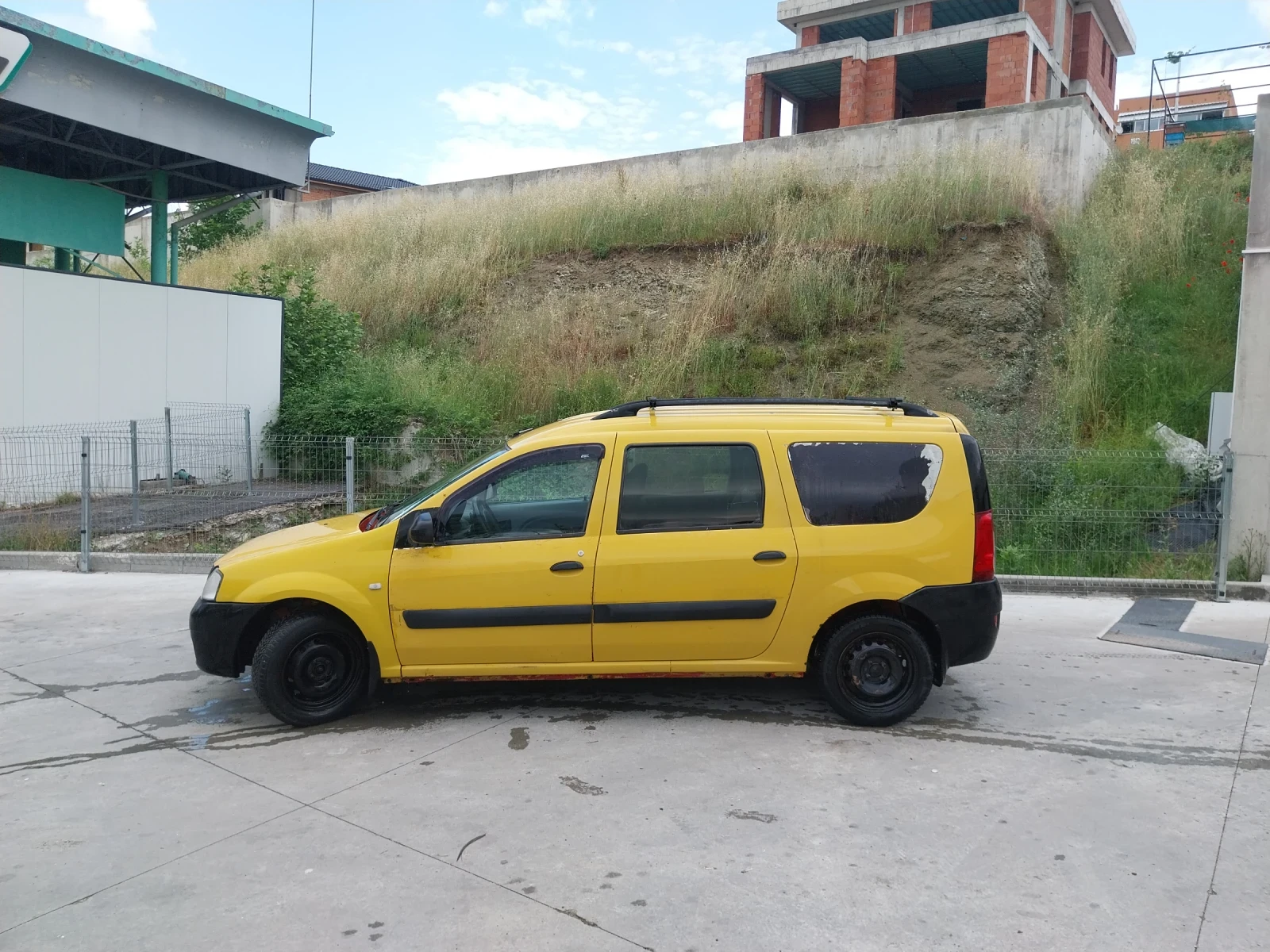 Dacia Logan, снимка 3 - Автомобили и джипове - 54658501
