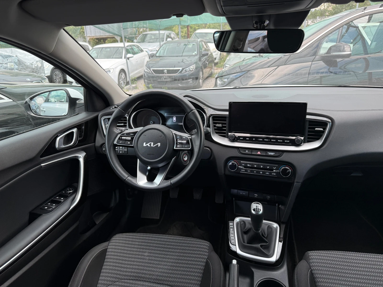 Kia Ceed 1.6CRDi Mild Hybrid / 115000KM !! , снимка 10 - Автомобили и джипове - 55195865