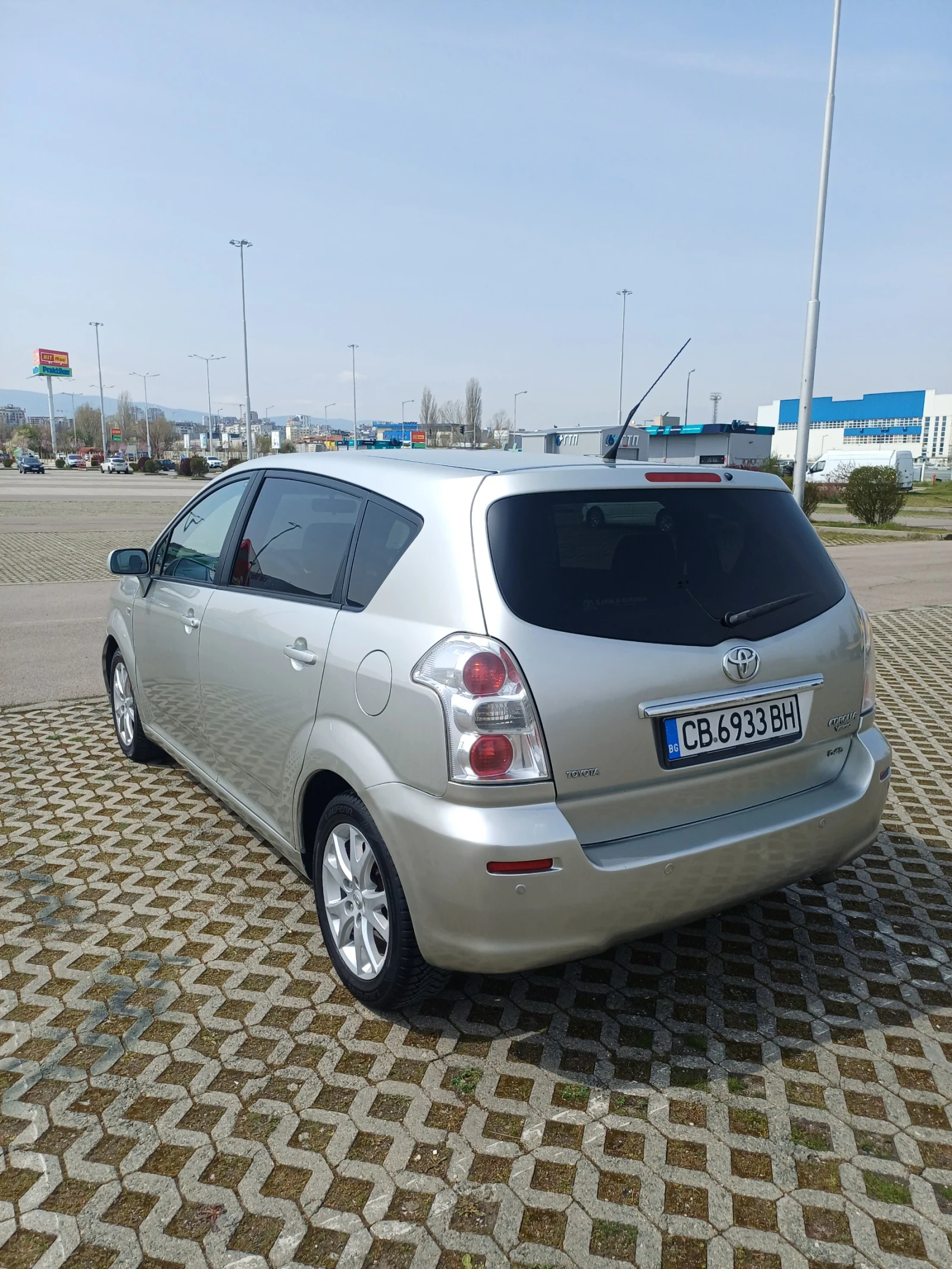 Toyota Corolla verso 2, 2 D4D 136 к.с., снимка 6 - Автомобили и джипове - 55316721