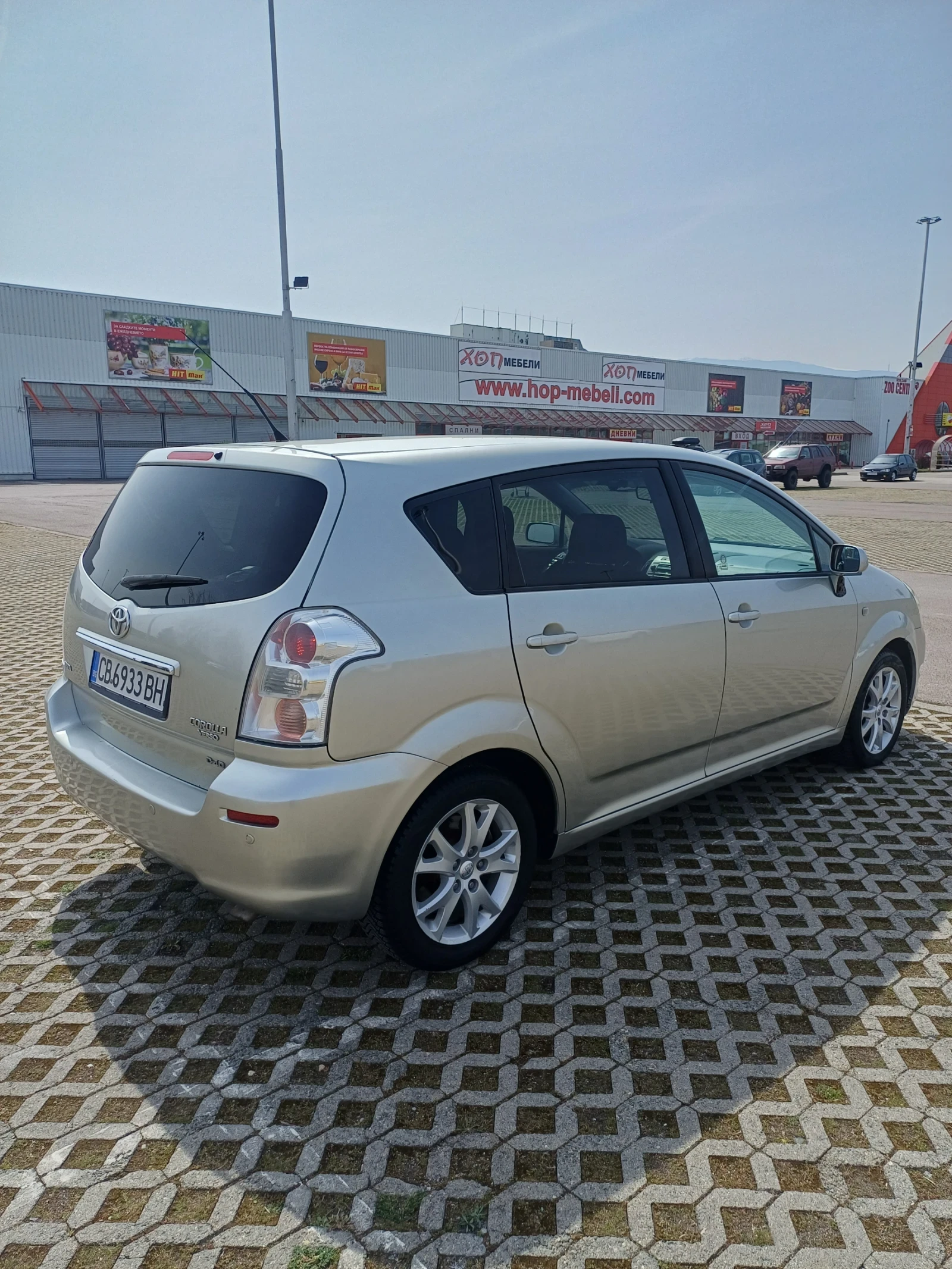Toyota Corolla verso 2, 2 D4D 136 к.с., снимка 4 - Автомобили и джипове - 55316721