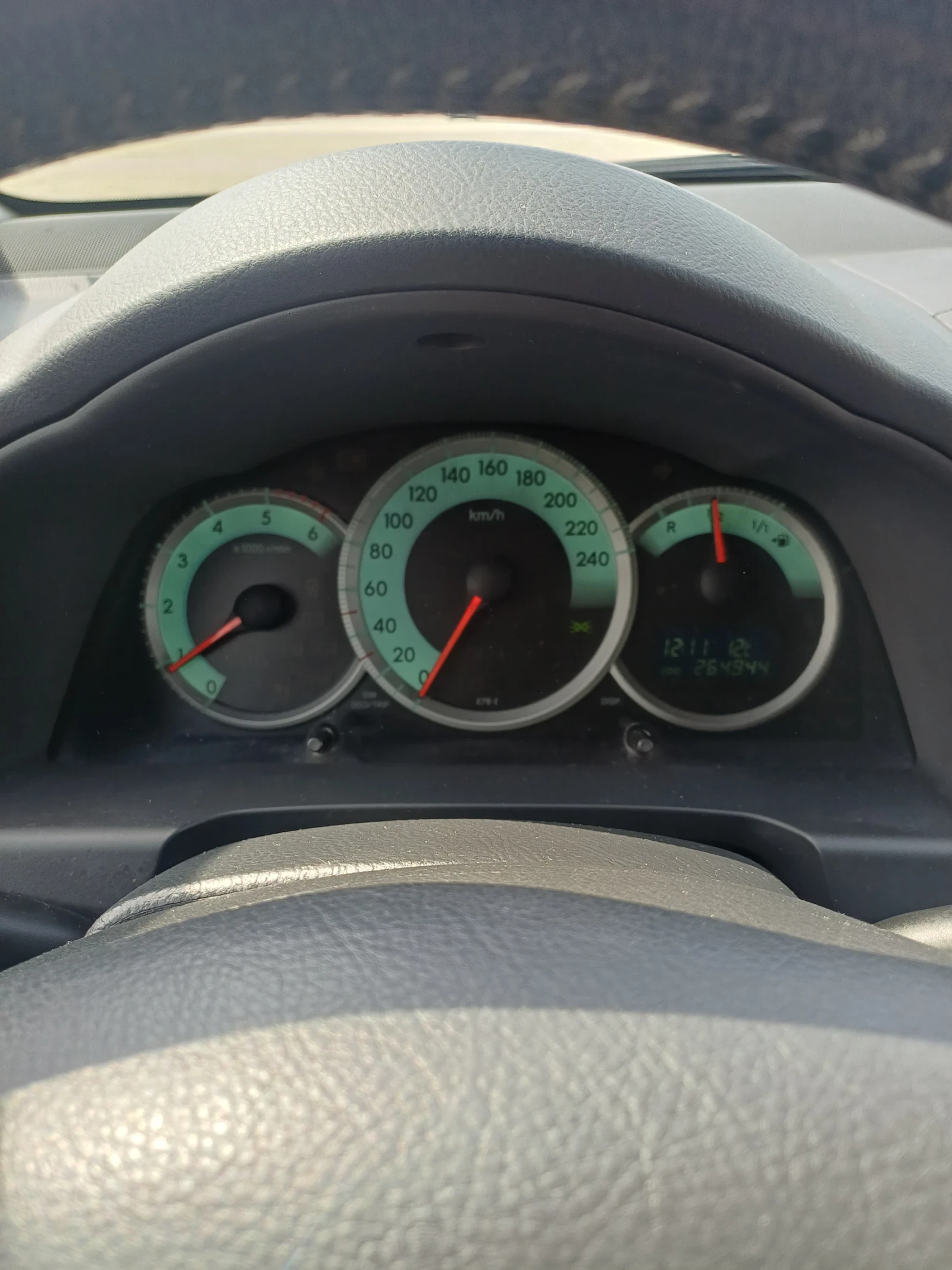 Toyota Corolla verso 2, 2 D4D 136 к.с., снимка 16 - Автомобили и джипове - 55316721