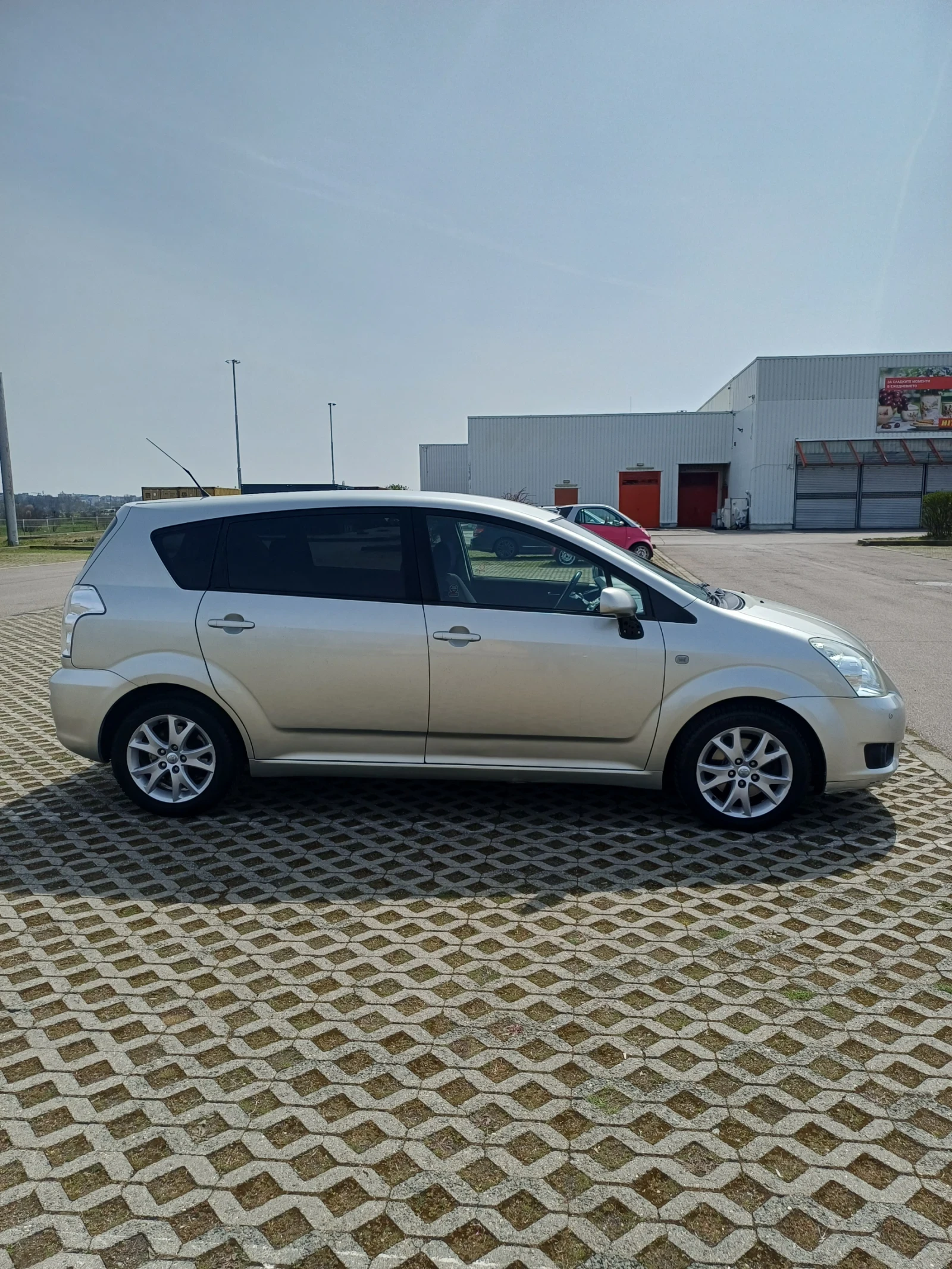 Toyota Corolla verso 2, 2 D4D 136 к.с., снимка 3 - Автомобили и джипове - 55316721