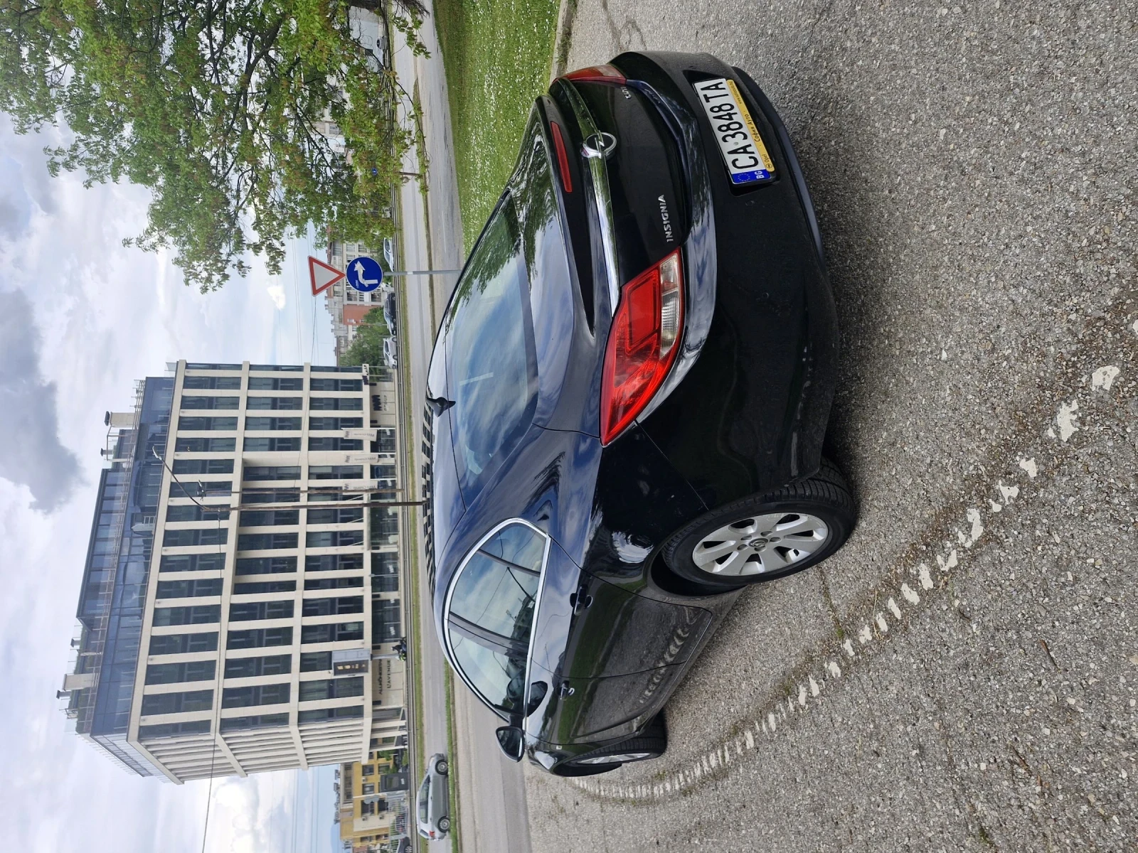 Opel Insignia cdti, снимка 2 - Автомобили и джипове - 55458424