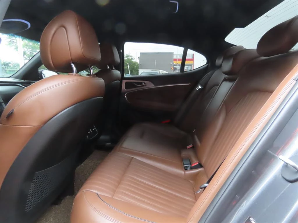 Genesis G70 2.0* BLIND SPOT* HUD* 360* ЕЛ. БАГАЖНИК* КРАЙНА ЦЕ, снимка 7 - Автомобили и джипове - 55594183