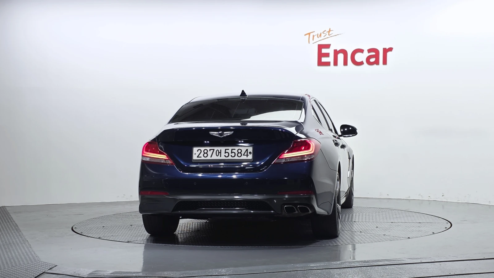 Genesis G70 2.2D* BLIND SPOT* ПОДГРЕВ ВОЛАН* КРАЙНА ЦЕНА, снимка 4 - Автомобили и джипове - 55594183