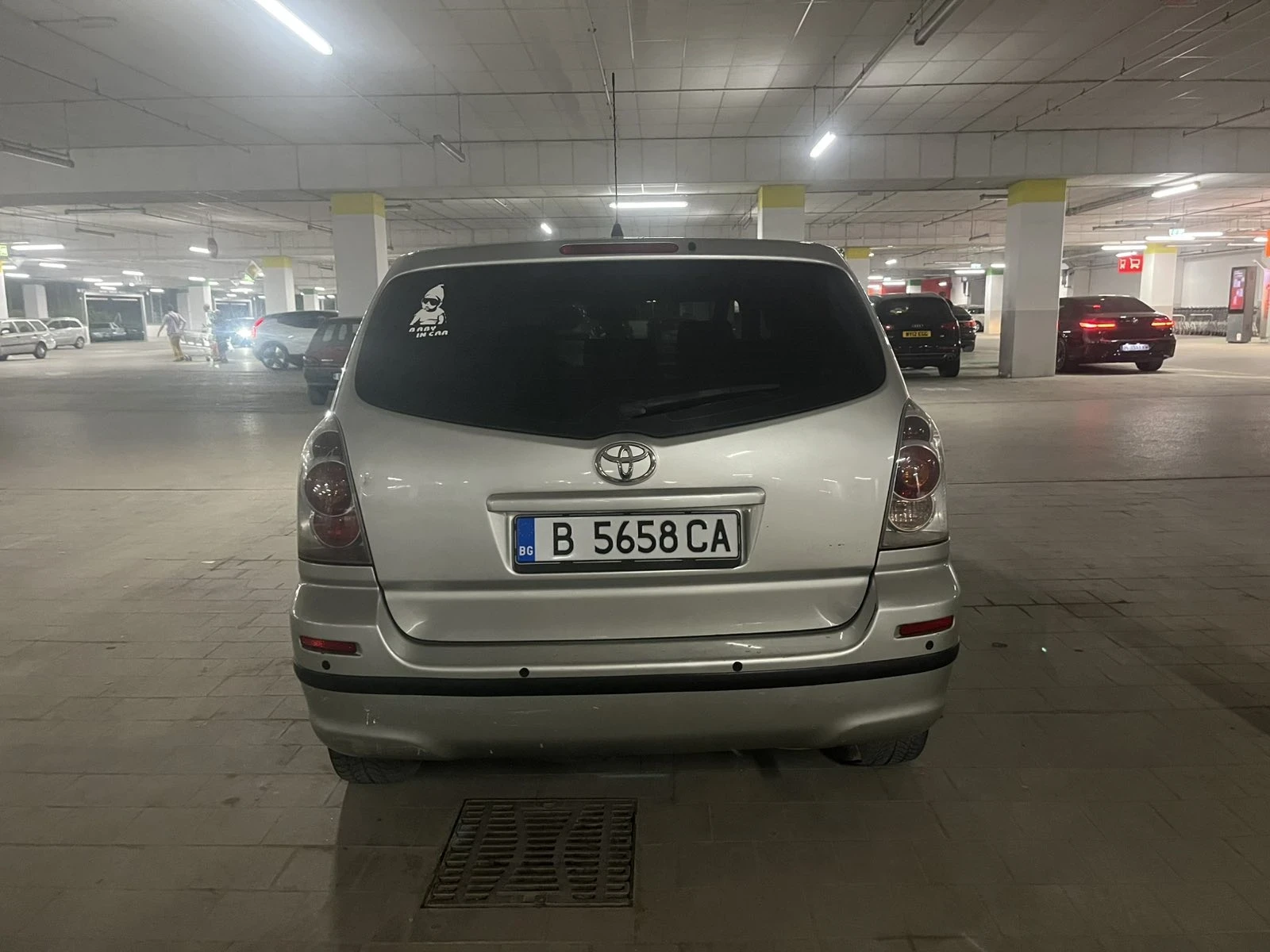 Toyota Corolla verso, снимка 3 - Автомобили и джипове - 55651978