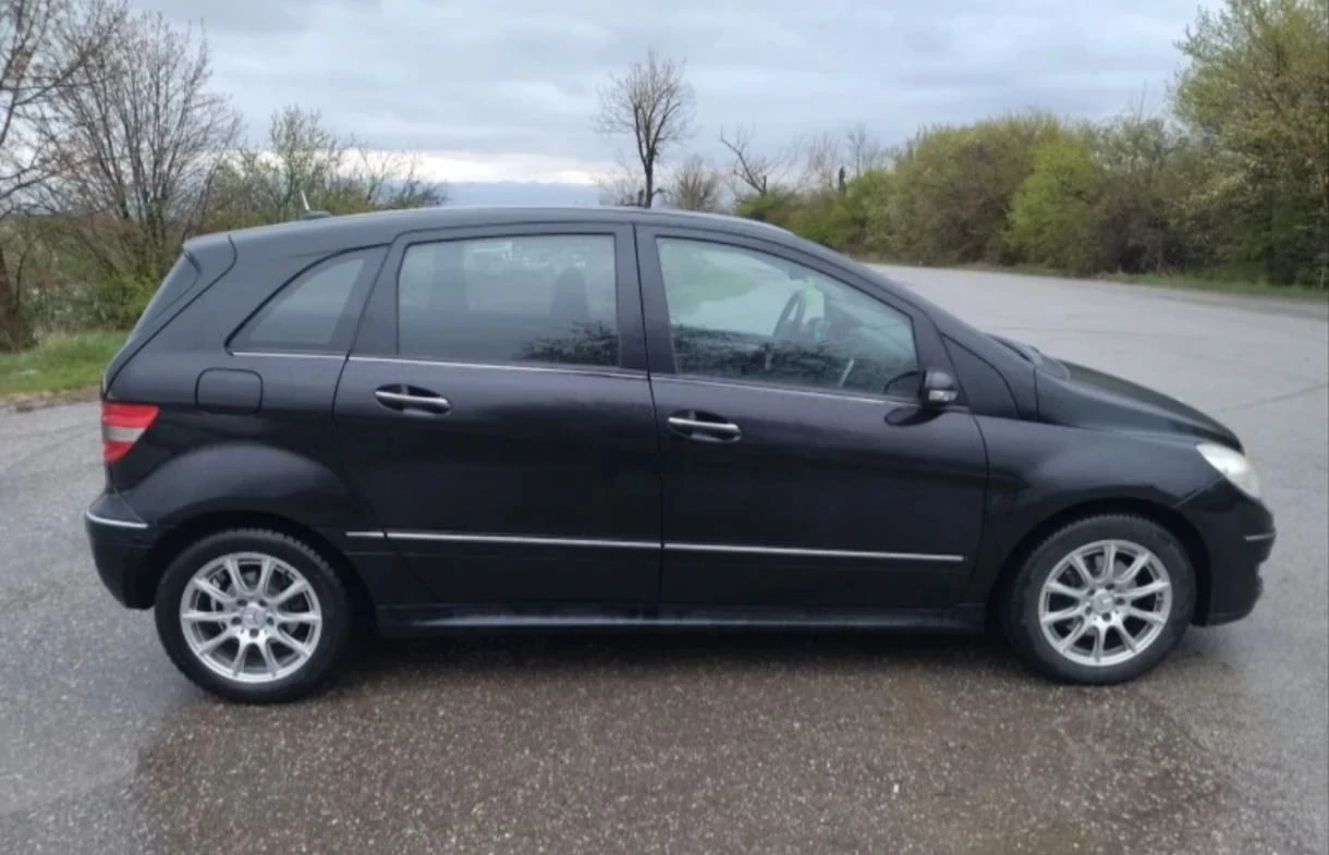 Mercedes-Benz B 180, снимка 3 - Автомобили и джипове - 55689285
