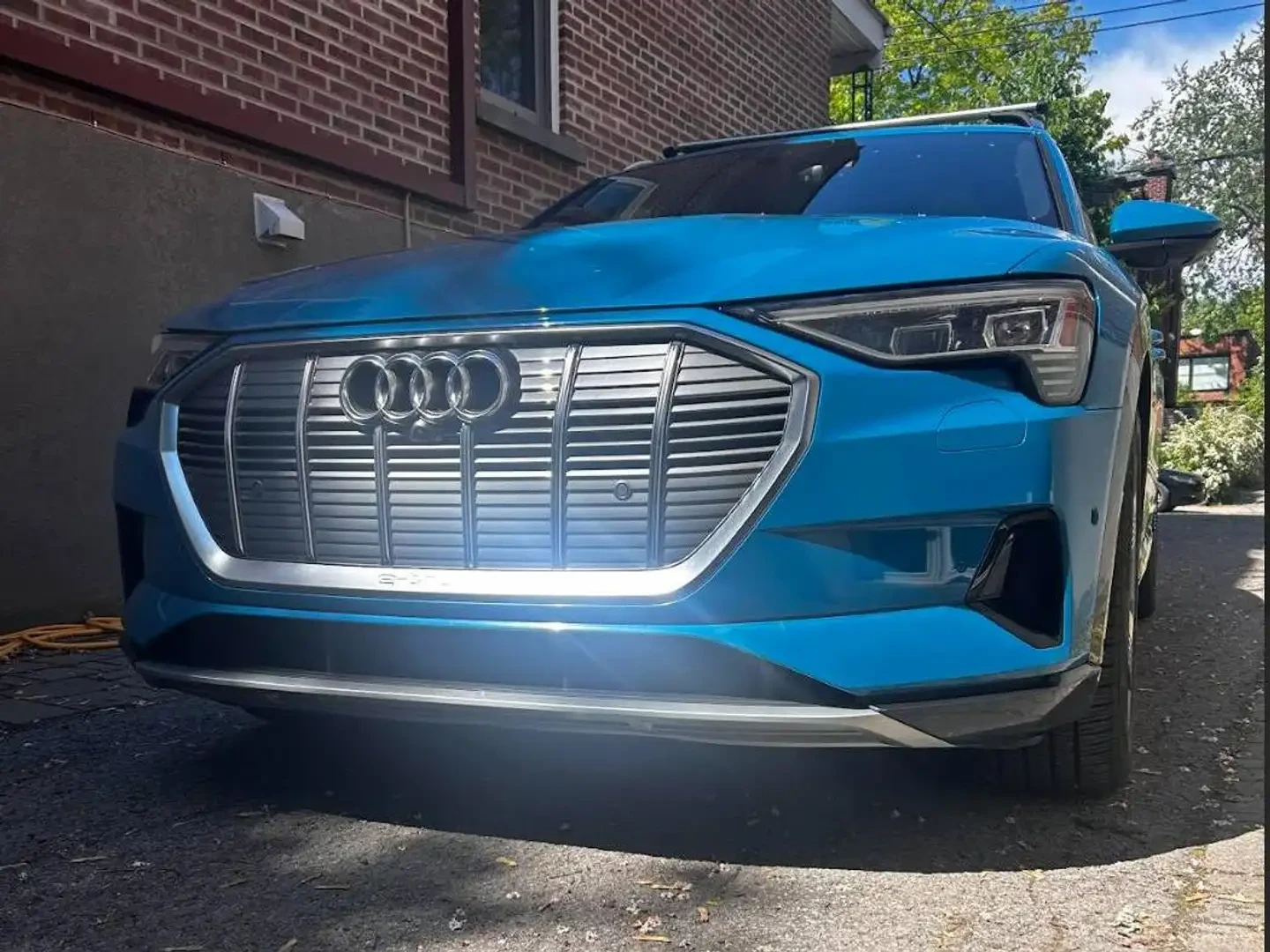 Audi E-Tron 360* обдух* head up* distronic* ЛИЗИНГ, снимка 5 - Автомобили и джипове - 55843549