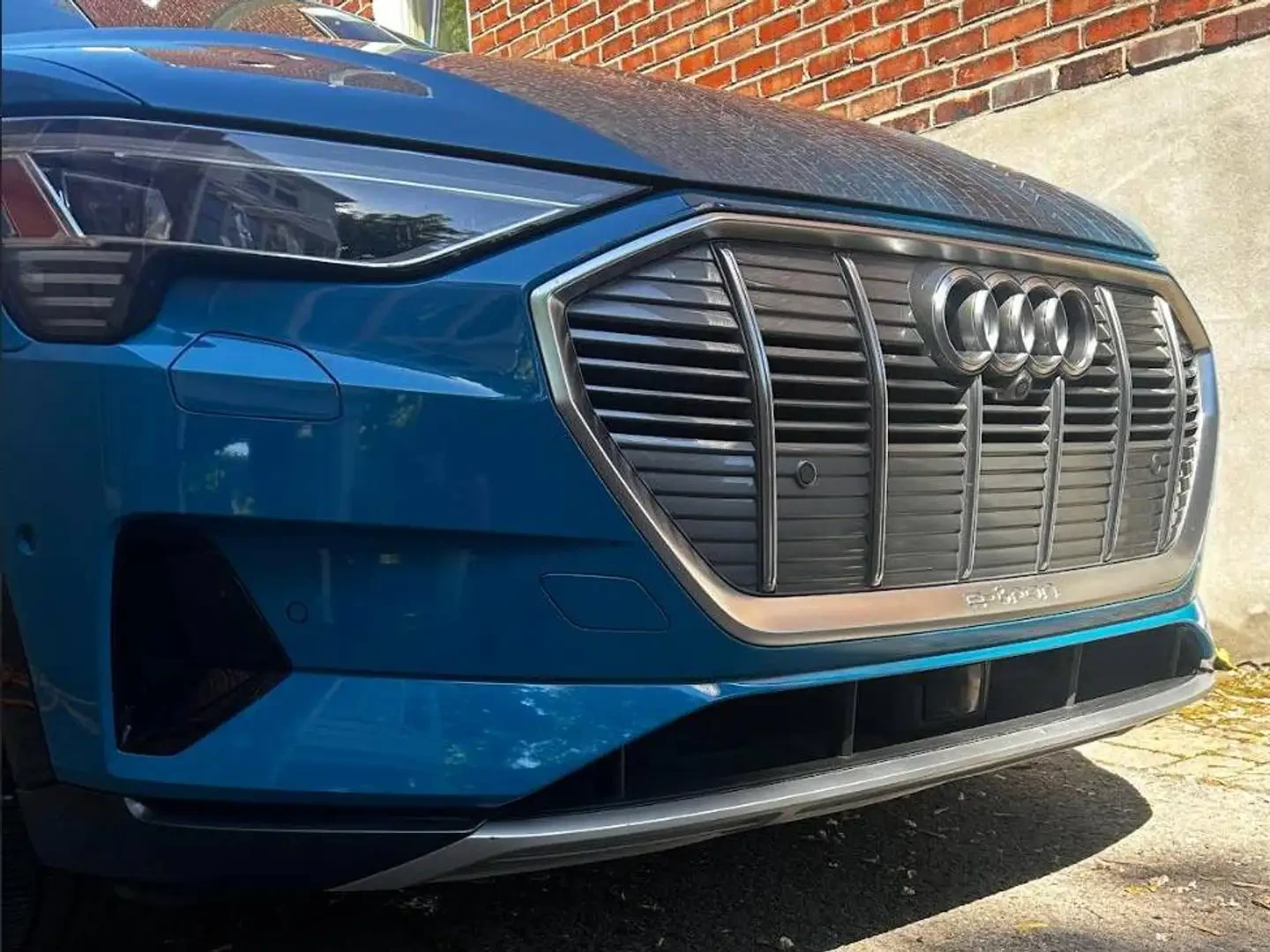 Audi E-Tron 360* обдух* head up* distronic* ЛИЗИНГ, снимка 4 - Автомобили и джипове - 55843549