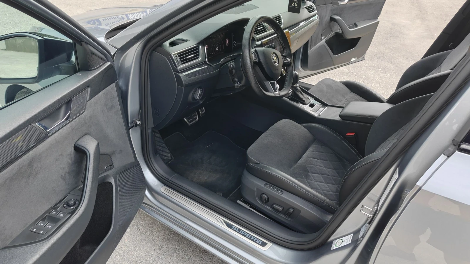 Skoda Superb Sportline, снимка 8 - Автомобили и джипове - 55874078