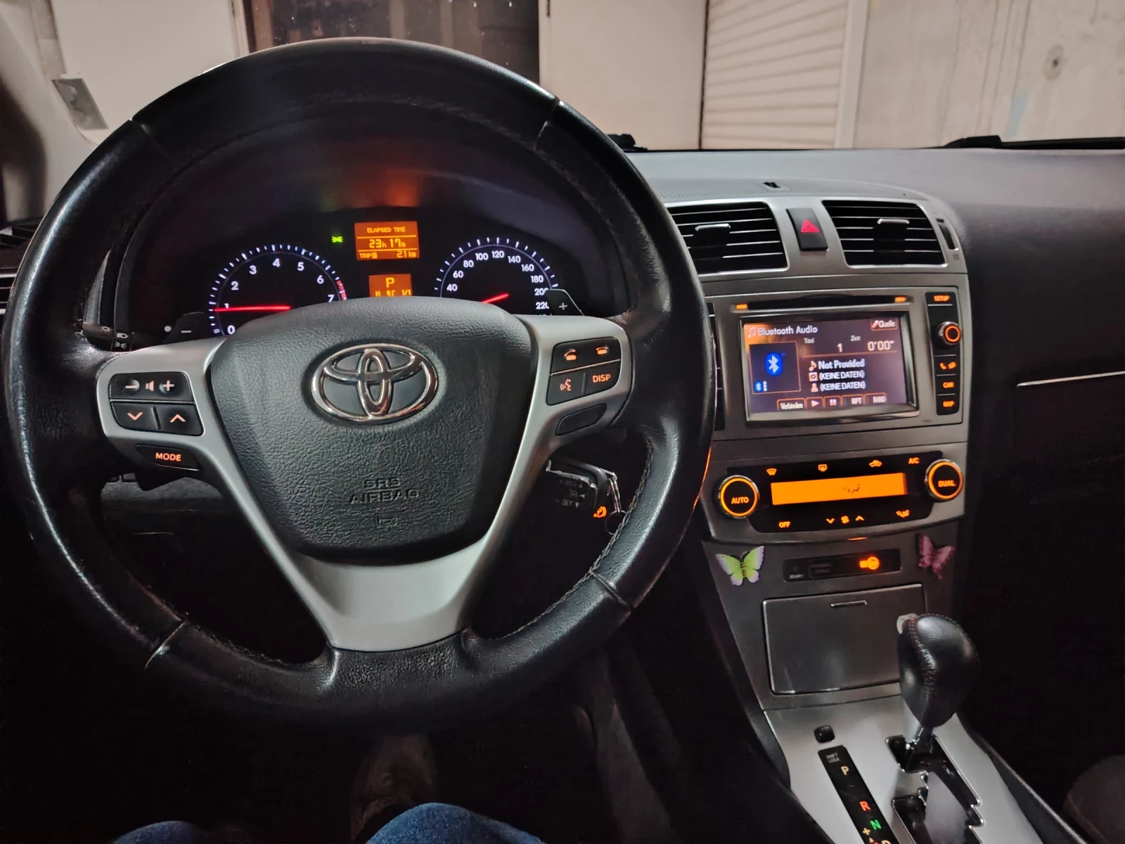 Toyota Avensis, снимка 9 - Автомобили и джипове - 55903012