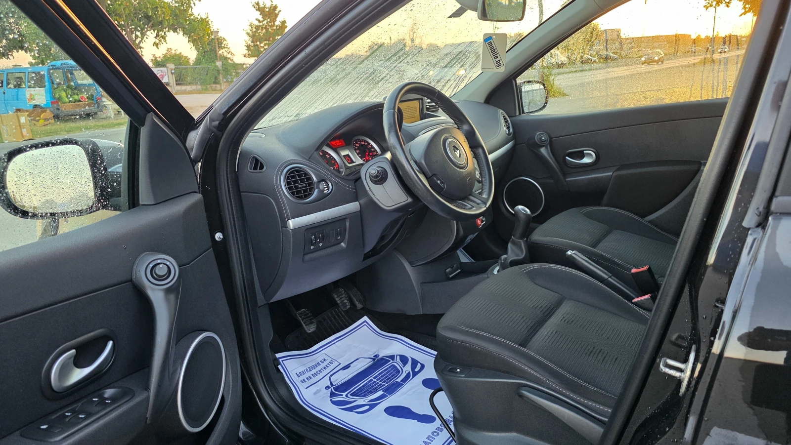 Renault Clio УНИКАЛНА, снимка 6 - Автомобили и джипове - 55944345