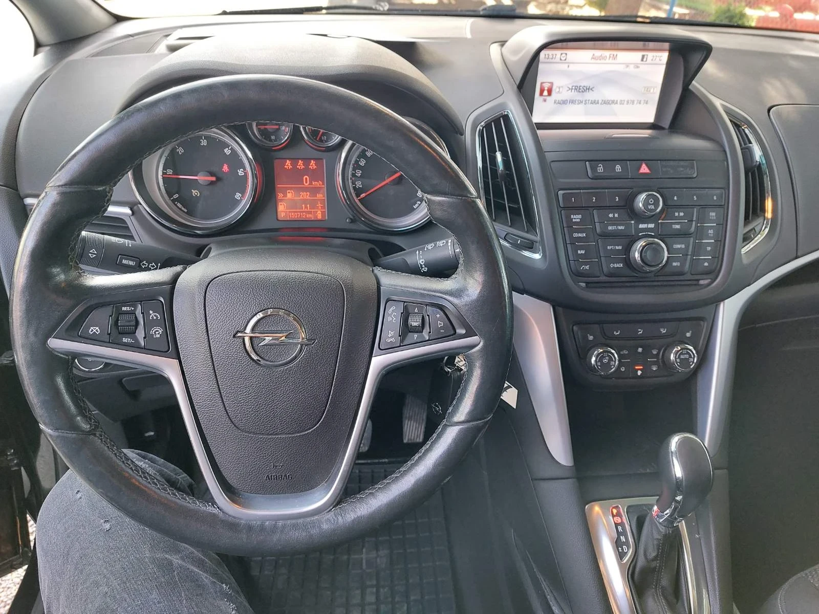 Opel Zafira 2.0cdti, снимка 9 - Автомобили и джипове - 56645030