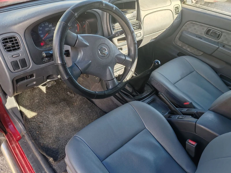 Nissan Navara 2.5Di, снимка 10 - Автомобили и джипове - 47689062