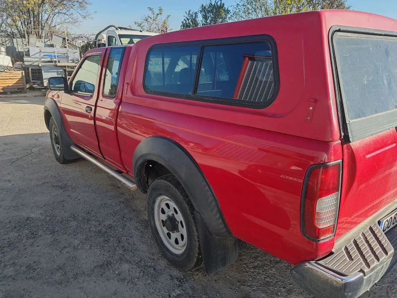 Nissan Navara 2.5Di, снимка 4 - Автомобили и джипове - 47689062