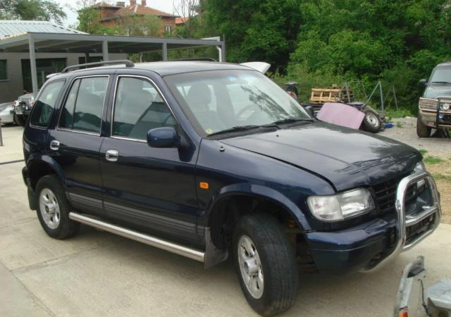 Kia Sportage 2.0 16V, снимка 3 - Автомобили и джипове - 46834350