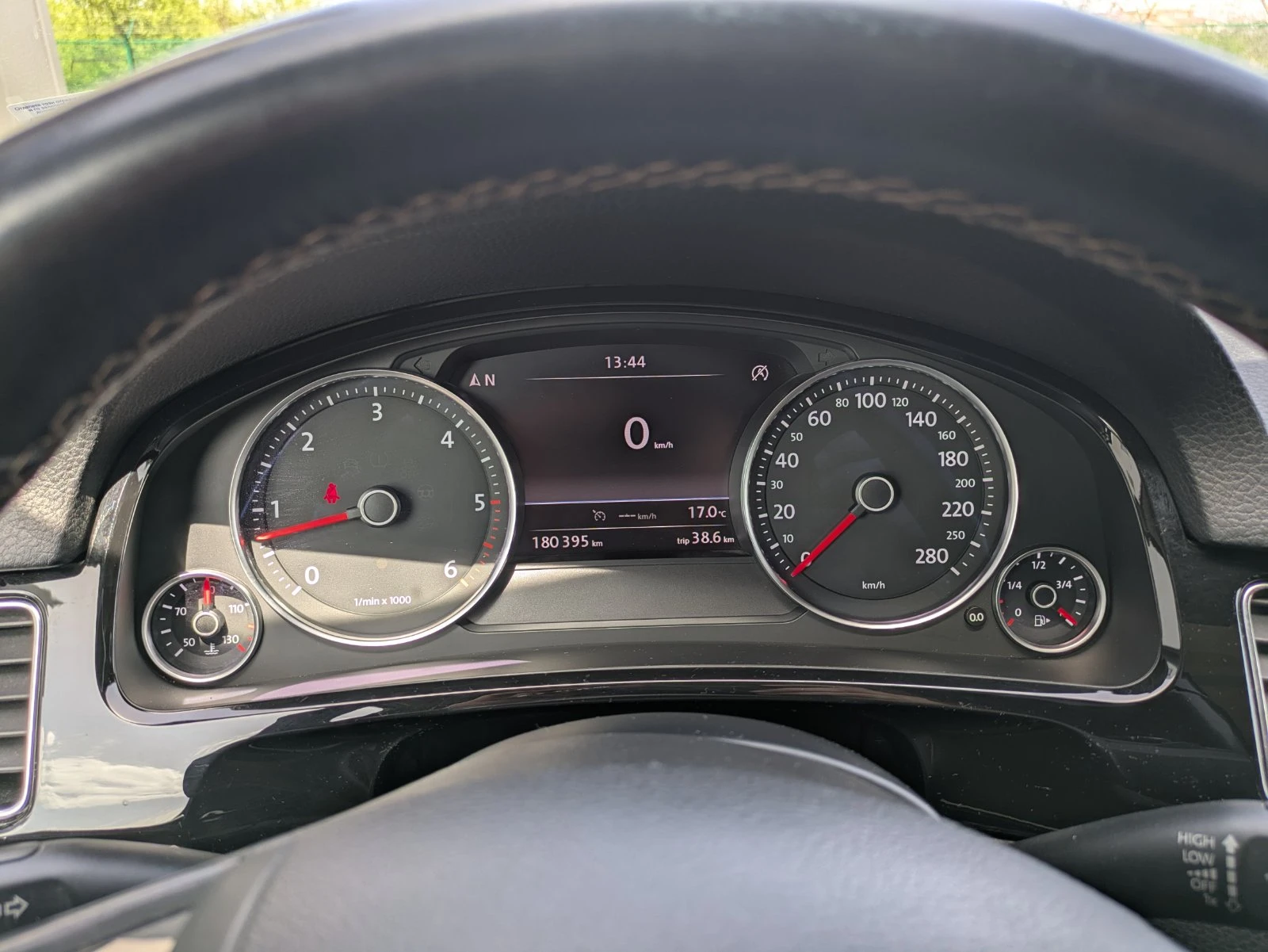 VW Touareg ЕDITION V6 4 Motion 3, O TDI 245 k.c 8AT - изображение 6