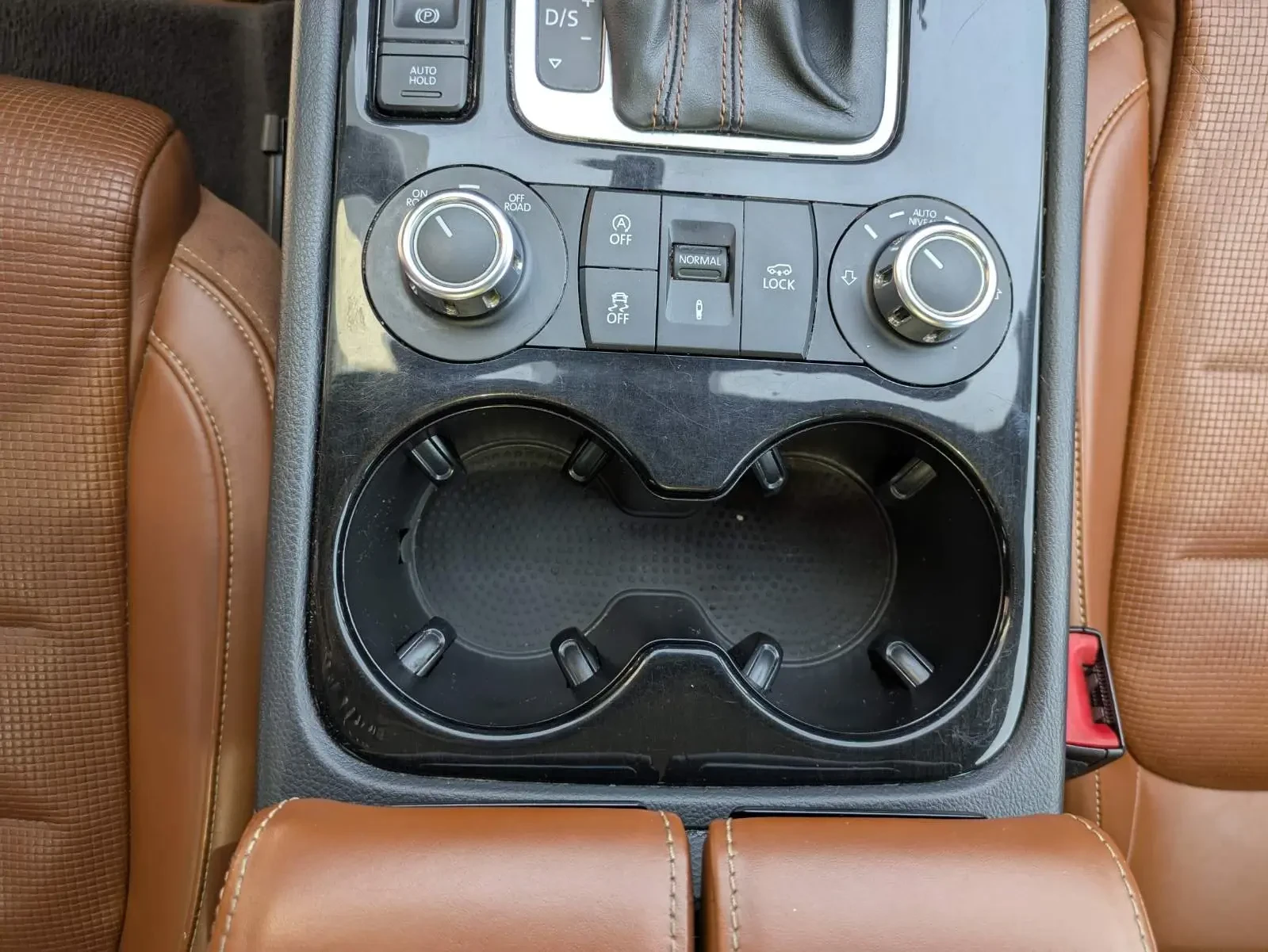 VW Touareg ЕDITION V6 4 Motion 3, O TDI 245 k.c 8AT - изображение 8