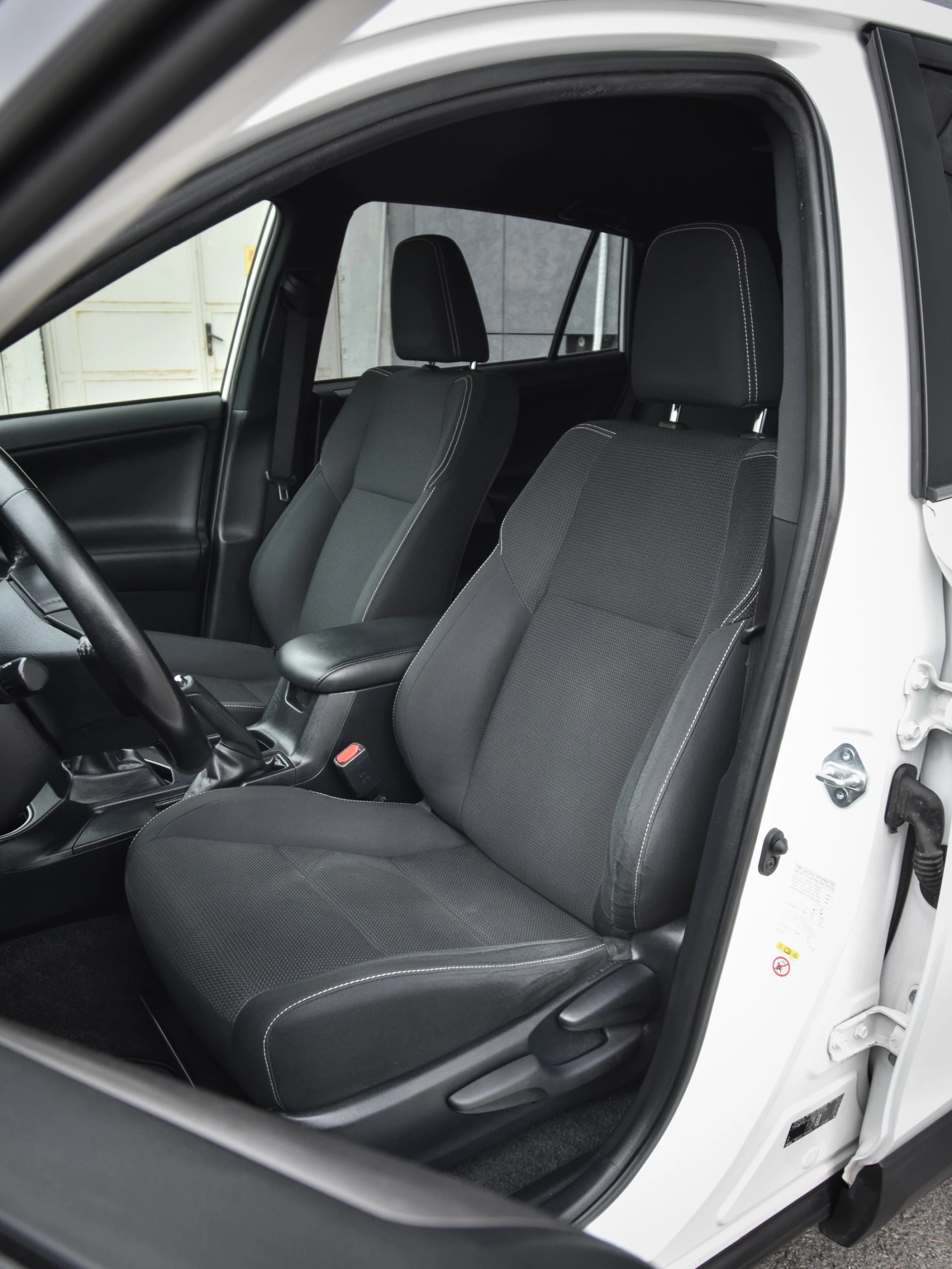 Toyota Rav4 2.0 D4D - изображение 10