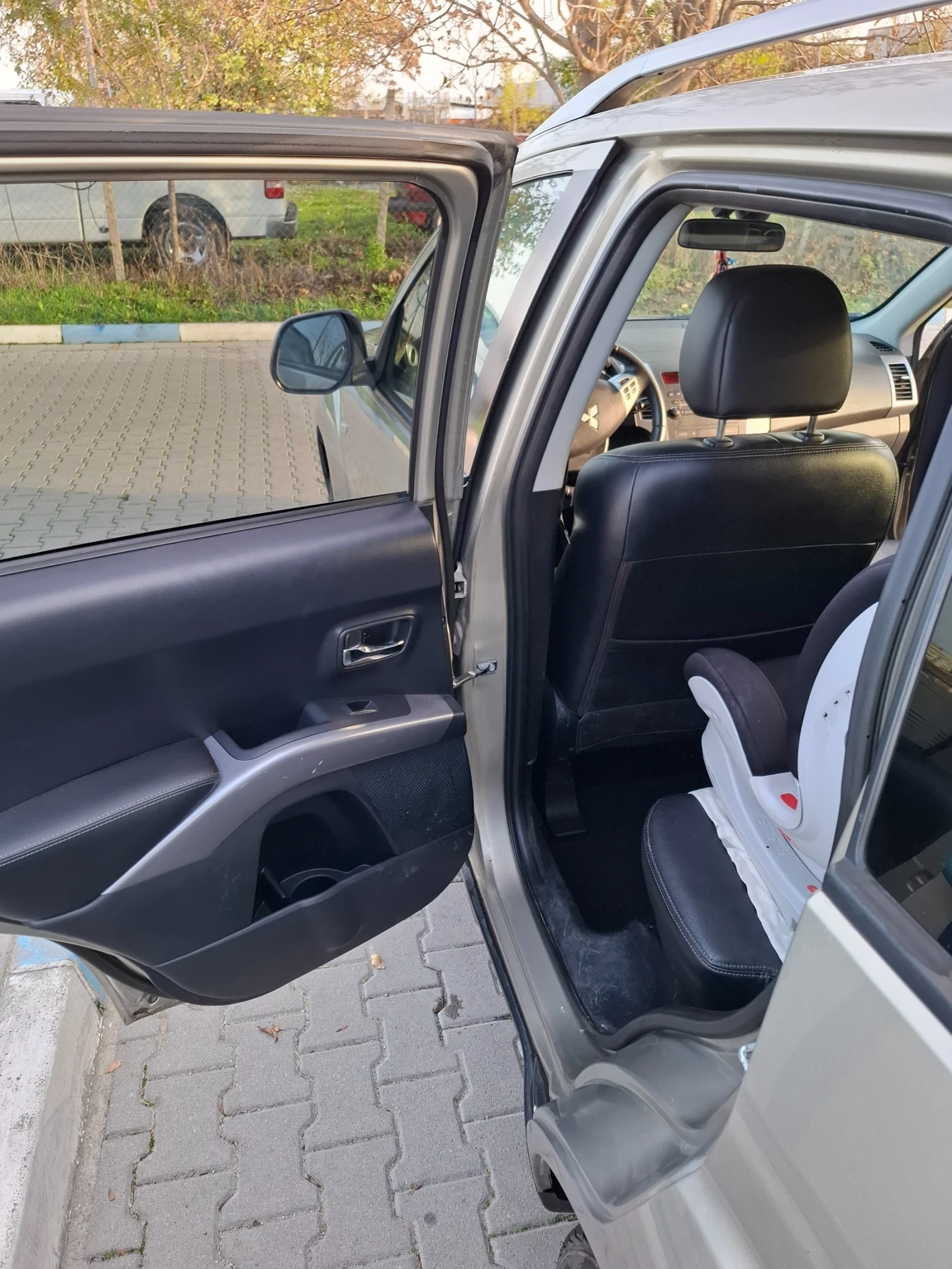 Mitsubishi Outlander | Mobile.bg � ����������� 11