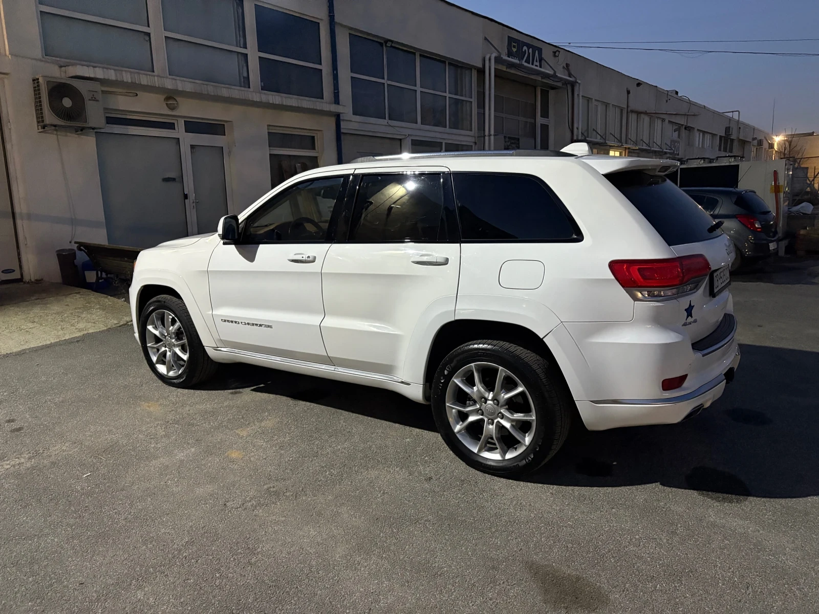Jeep Grand cherokee SUMMIT FULL 3.6 - изображение 4