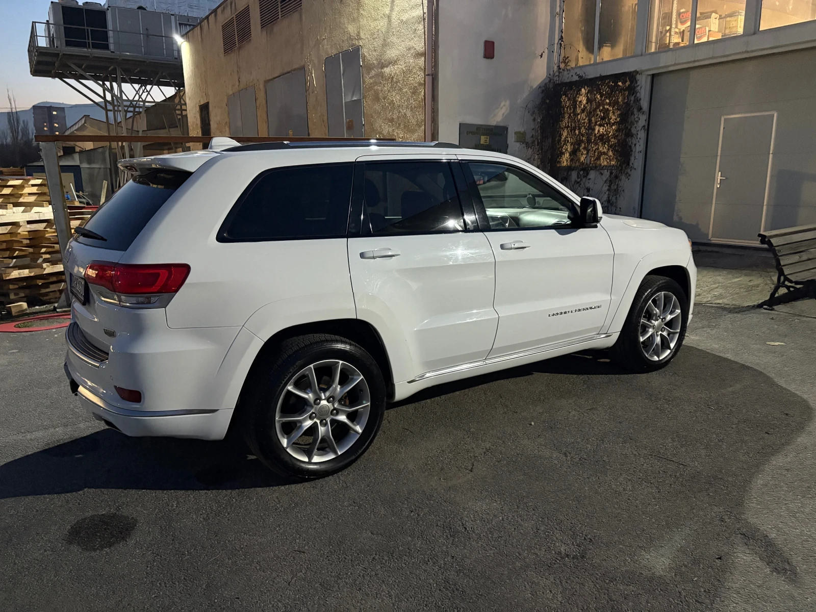 Jeep Grand cherokee SUMMIT FULL 3.6 - изображение 3