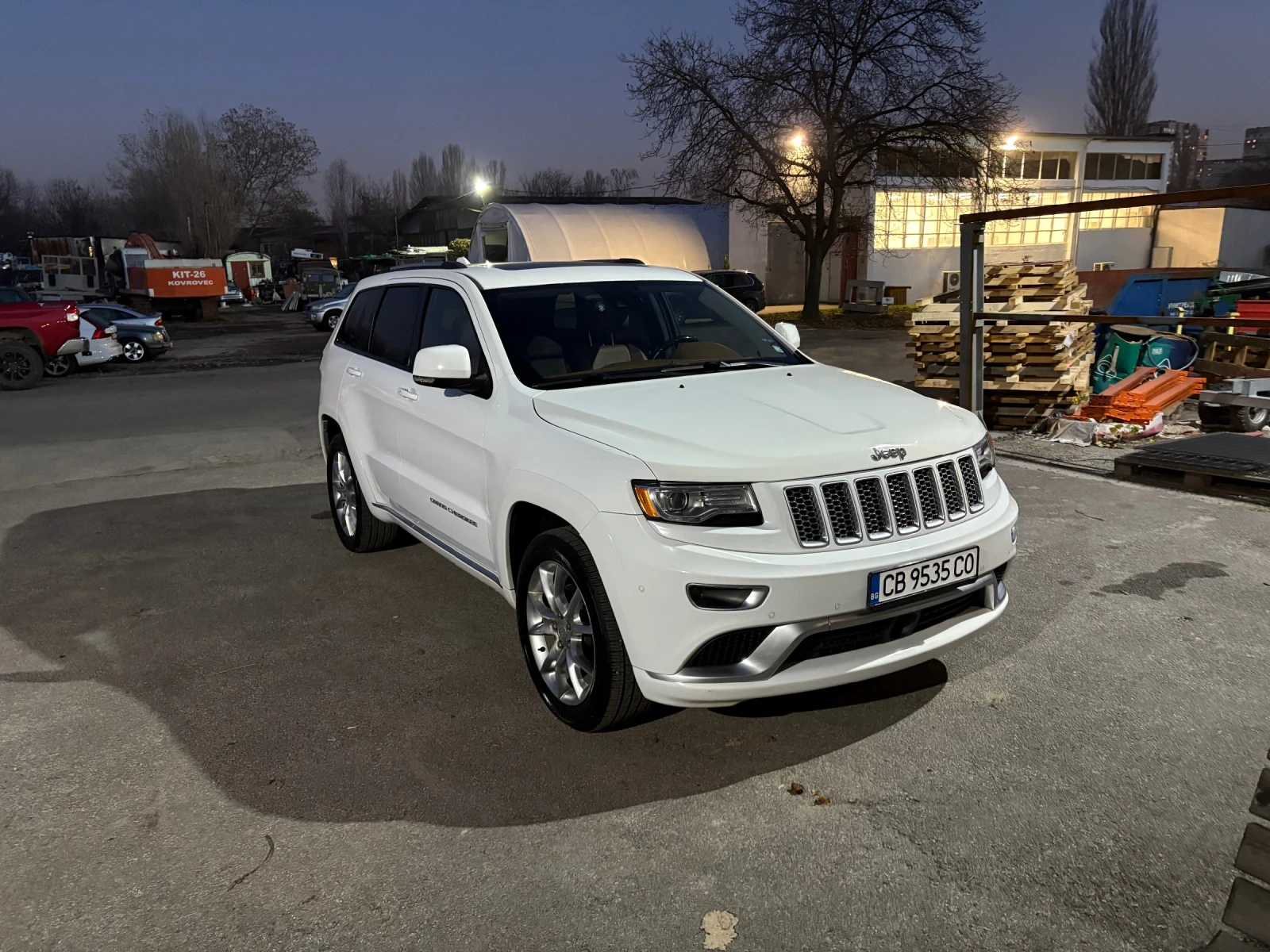 Jeep Grand cherokee SUMMIT FULL+ TV HDMI 3.6, снимка 15 - Автомобили и джипове - 53277779