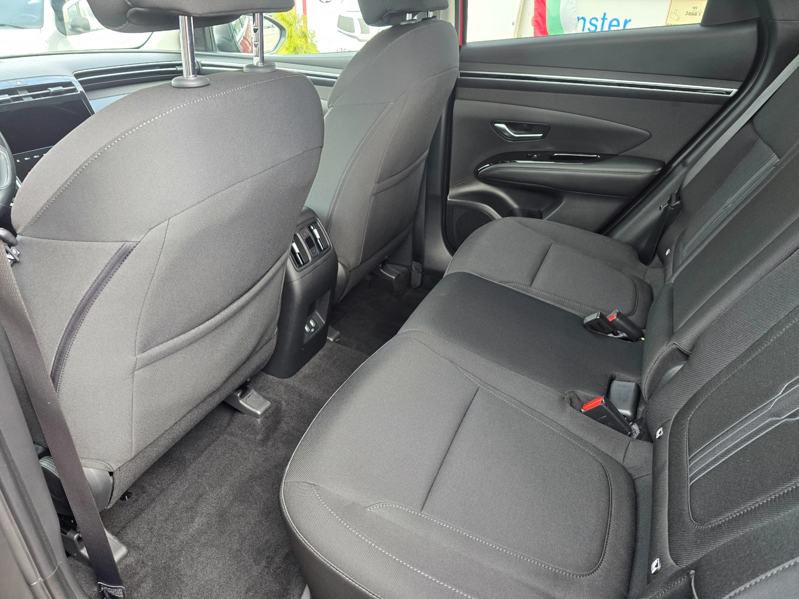 Hyundai Tucson 1.6CRDi-Led= Navi= Full serviz, снимка 17 - Автомобили и джипове - 54032013