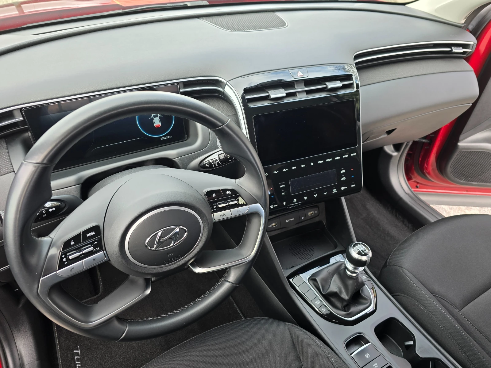 Hyundai Tucson 1.6CRDi-Led= Navi= Full serviz, снимка 10 - Автомобили и джипове - 54032013