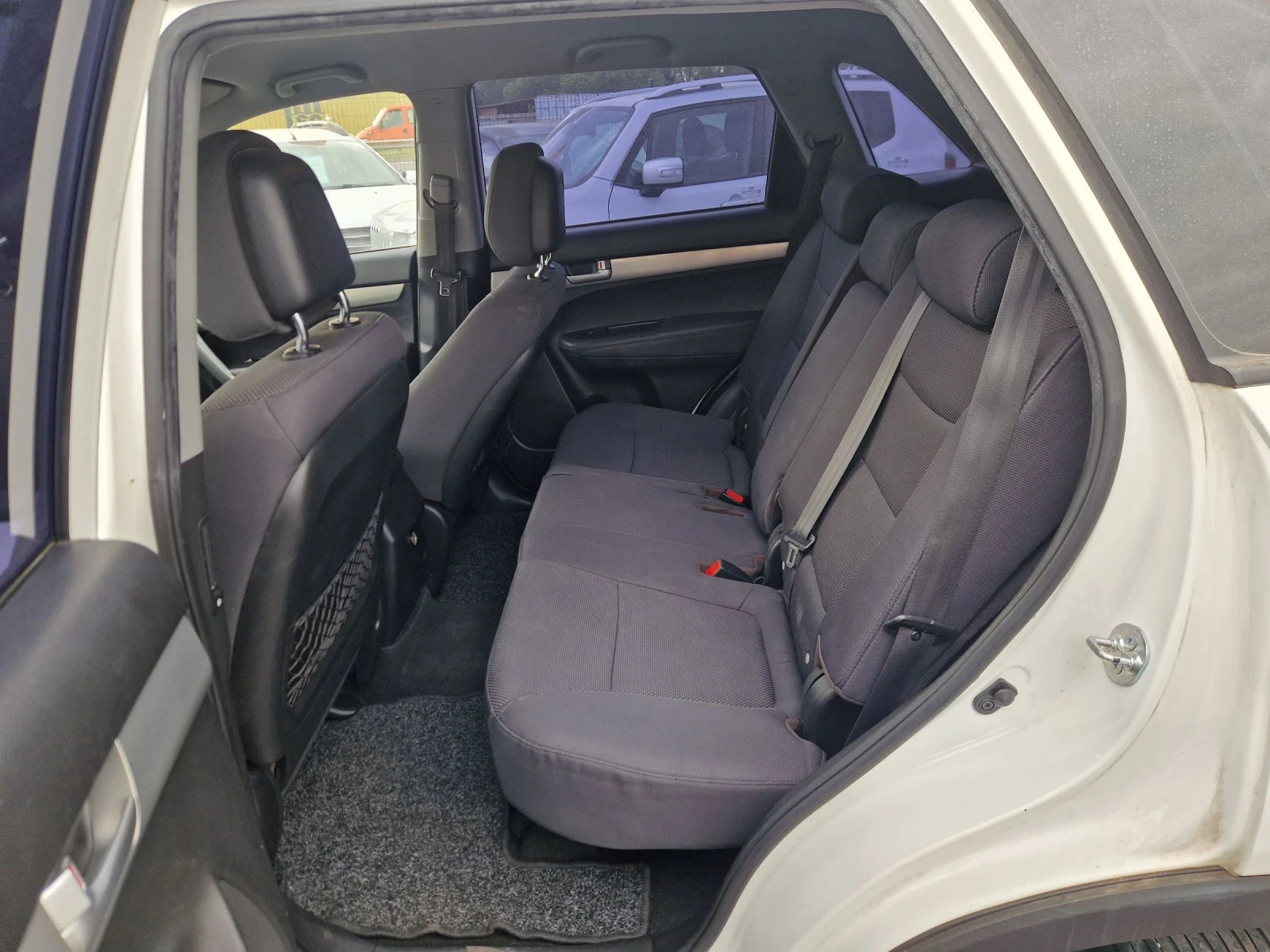 Kia Sorento 2.0CRDI 150HP. ITALIA, снимка 8 - Автомобили и джипове - 54481956
