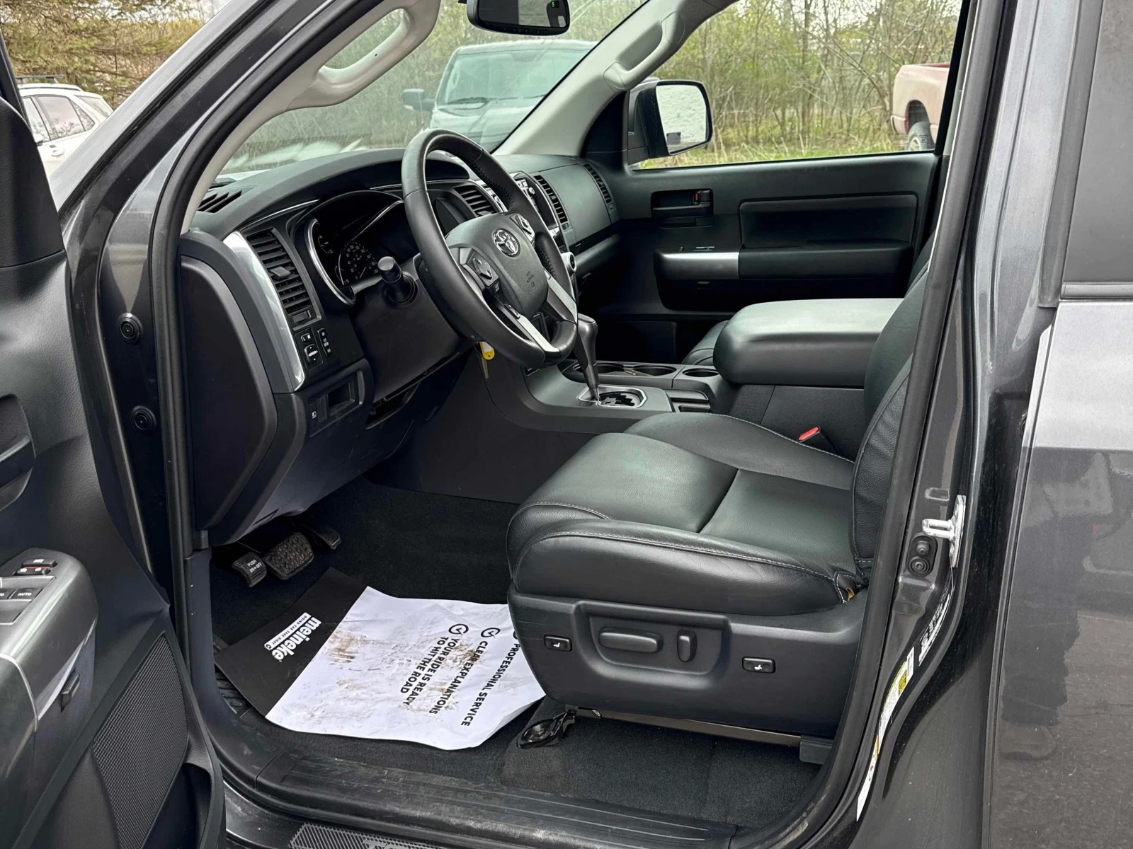 Toyota Sequoia TRD SPORT * 4WD * 9606KM * БЕЗ ИНЦИДЕНТИ * , снимка 6 - Автомобили и джипове - 54544910