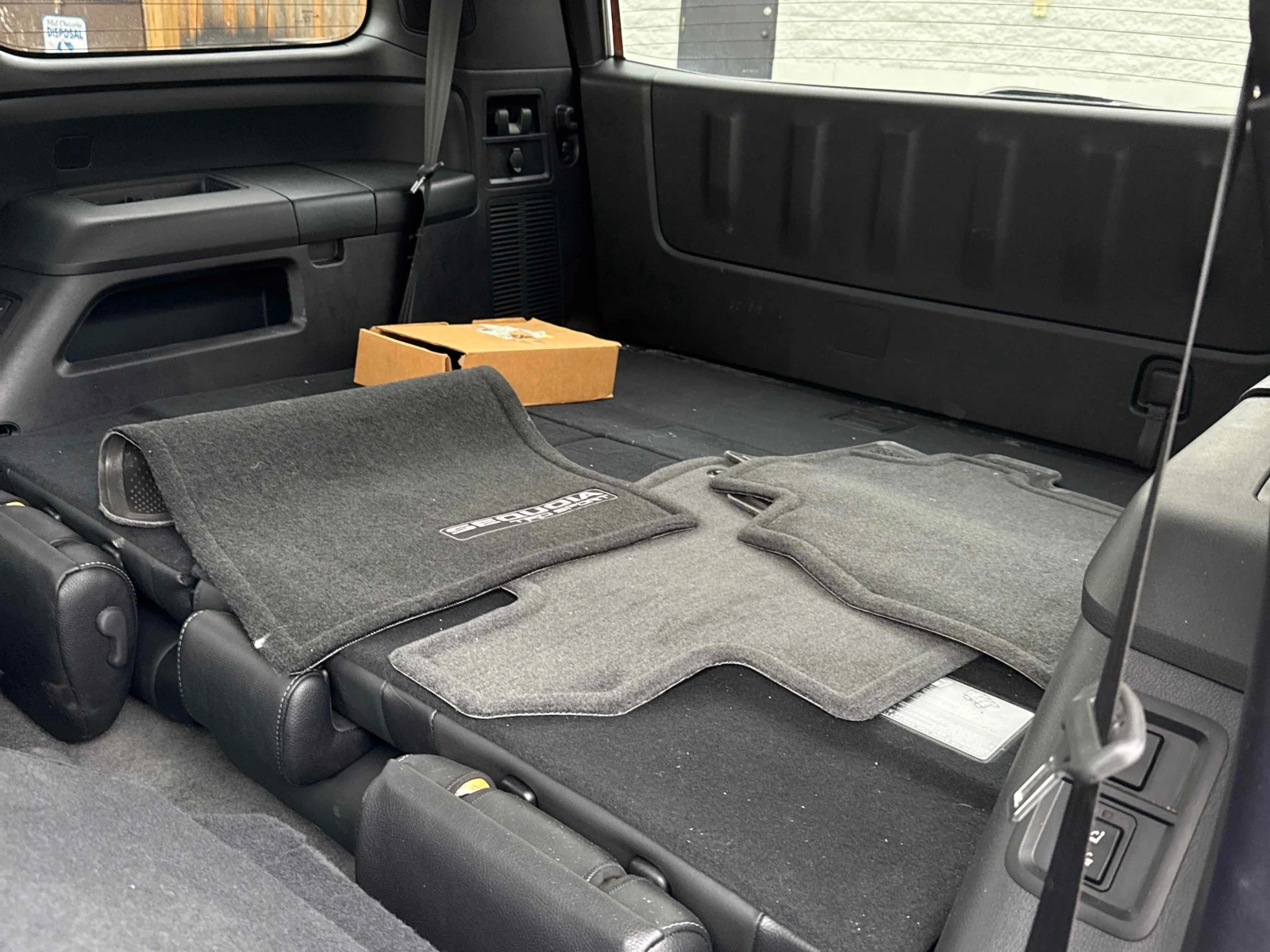 Toyota Sequoia TRD SPORT * 4WD * 9606KM * БЕЗ ИНЦИДЕНТИ * , снимка 11 - Автомобили и джипове - 54544910
