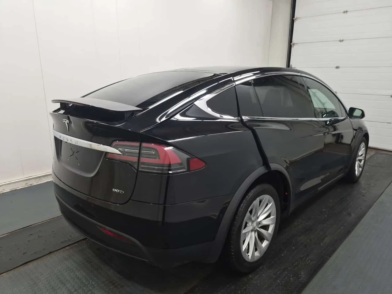 Tesla Model X 90D| ПОДГРЕВИ| ПАМЕТ| 7 МЕСТЕН| , снимка 3 - Автомобили и джипове - 54868750