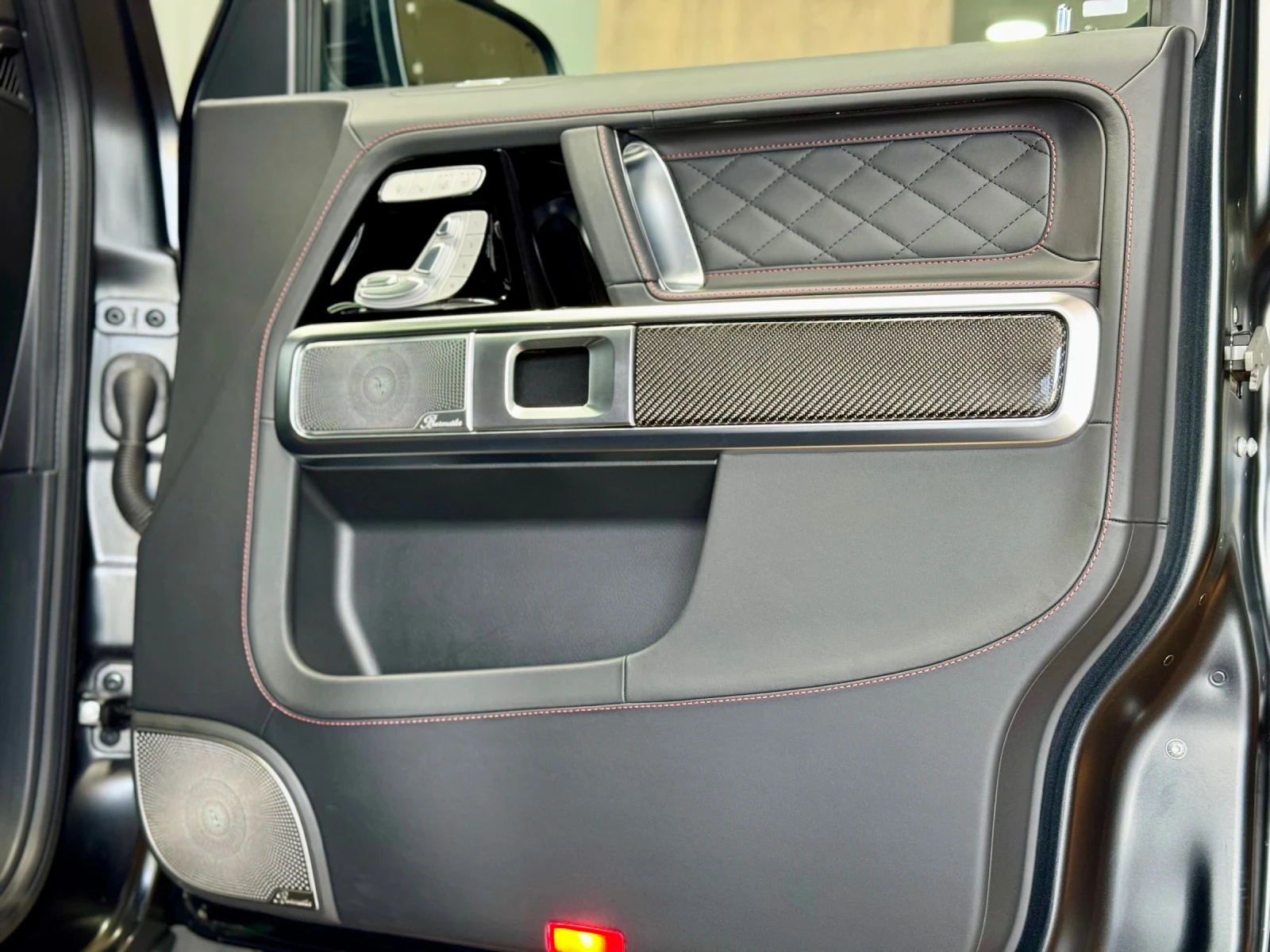 Mercedes-Benz G 63 AMG НОВ от Силвър Стар 04.2026г., снимка 6 - Автомобили и джипове - 54875399