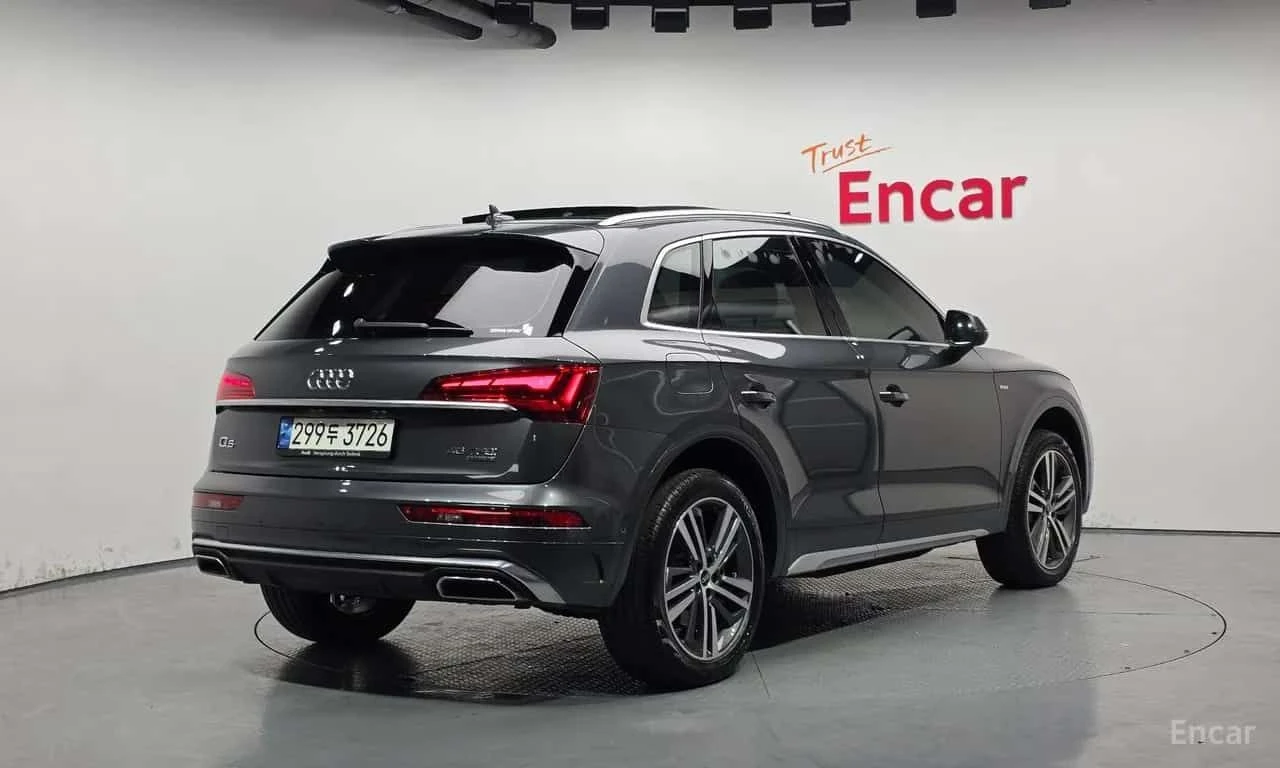 Audi Q5 | ПАНОРАМА | ОБДУХВАНЕ | HUD | DISTRONIC | , снимка 2 - Автомобили и джипове - 55584352