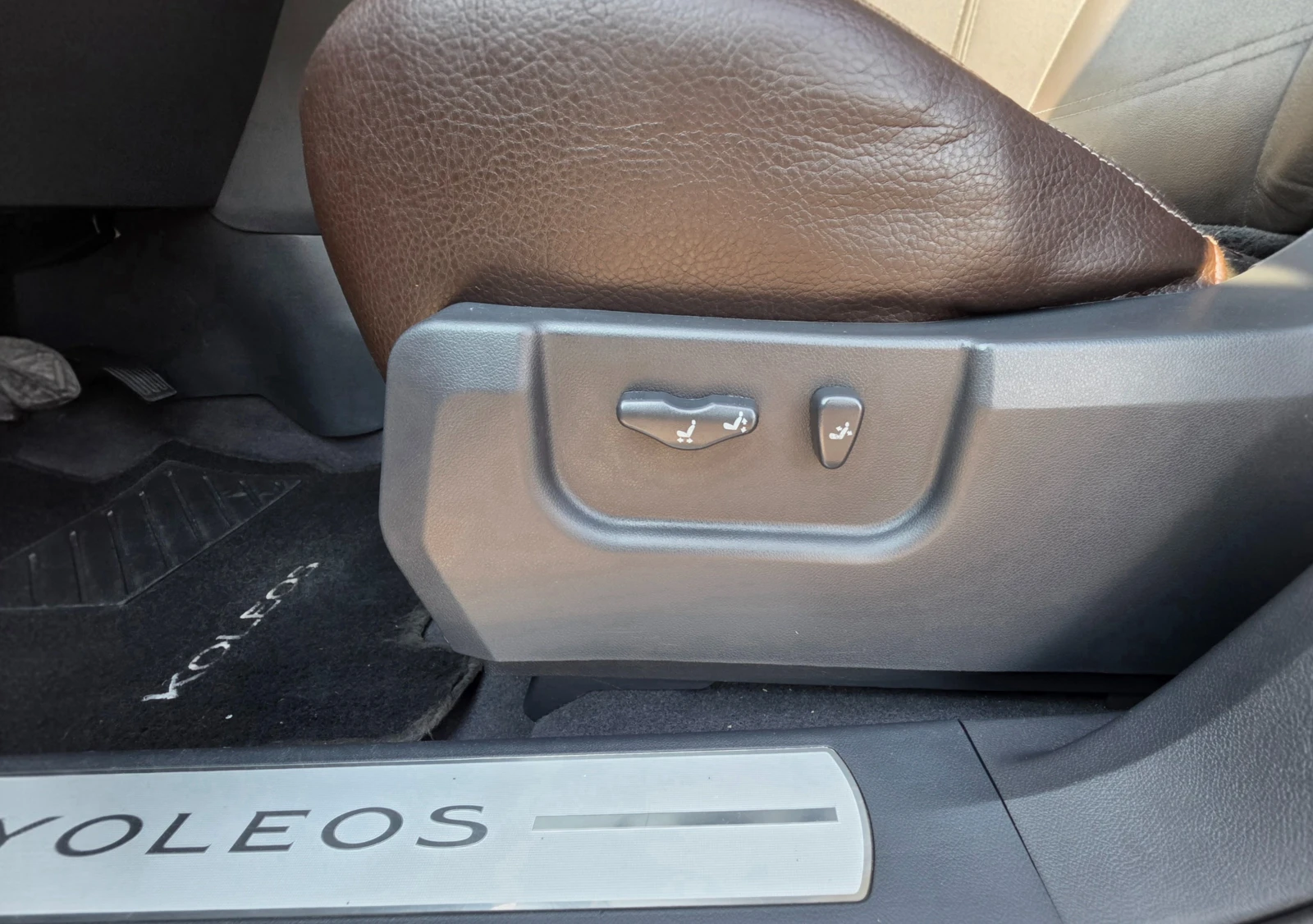 Renault Koleos 2.0dci 173ks 4x4 PANORAMA/NAVI/KAMERA, снимка 16 - Автомобили и джипове - 55606303