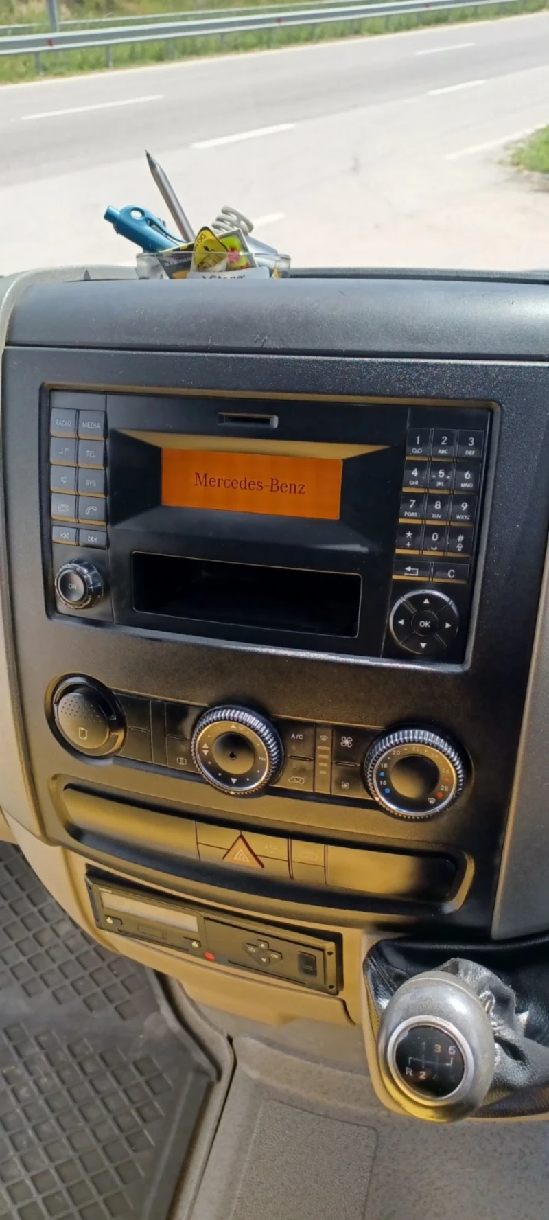 Mercedes-Benz Sprinter 314 314D Двойна Кабина Самосвал ДЕСЕН ВОЛАН, снимка 2 - Бусове и автобуси - 50956843